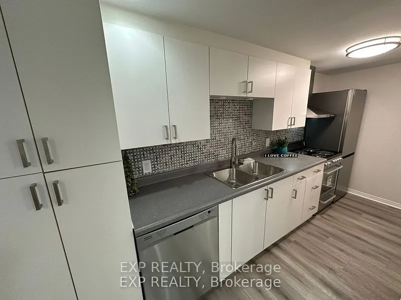 4 Forrestwood Crescent