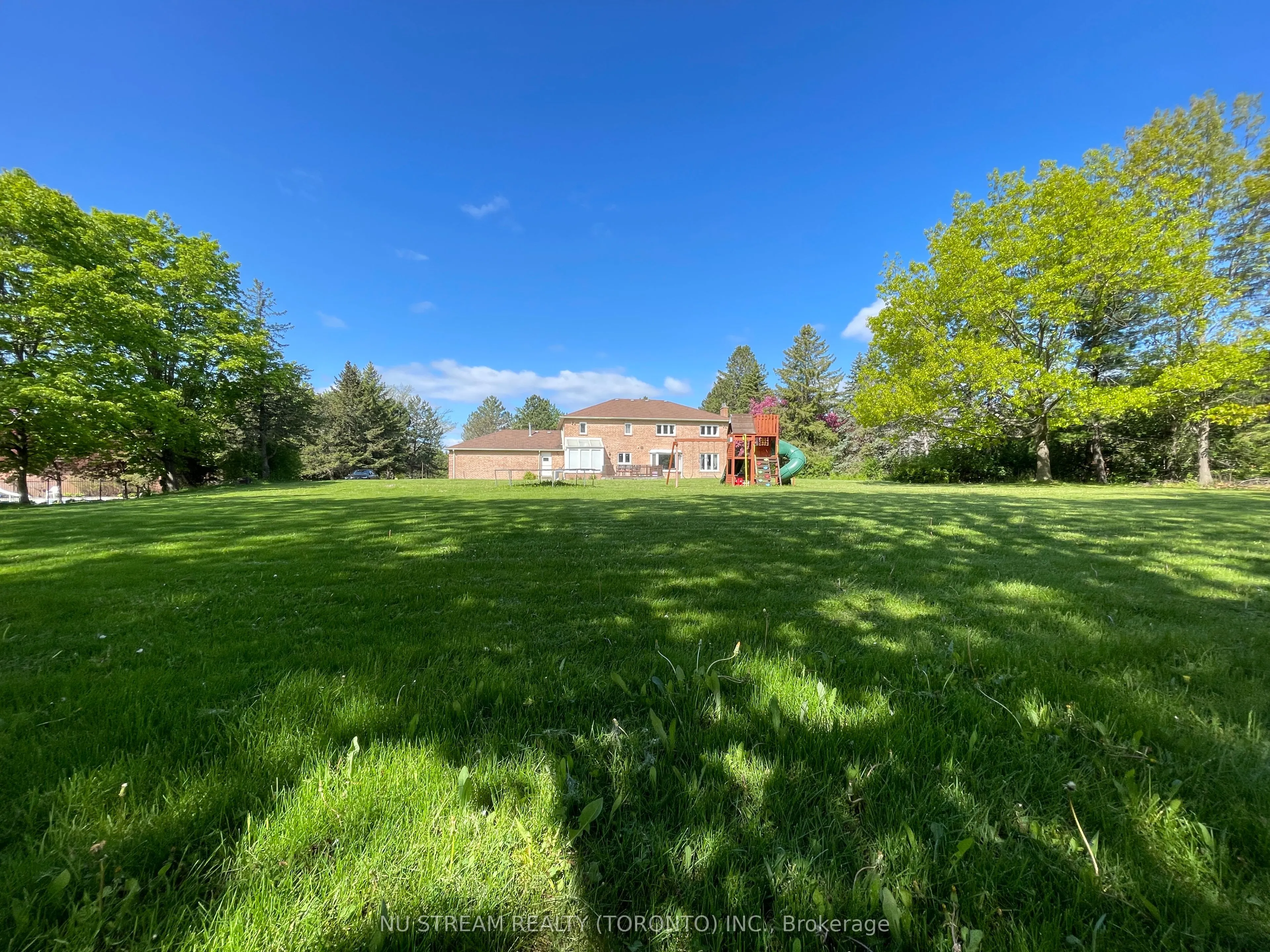 4 Willow Creek Drive