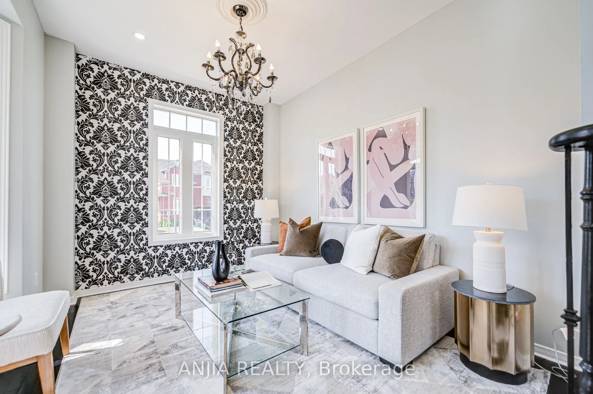66 Alfred Paterson Drive, #Main & 2nd Floor