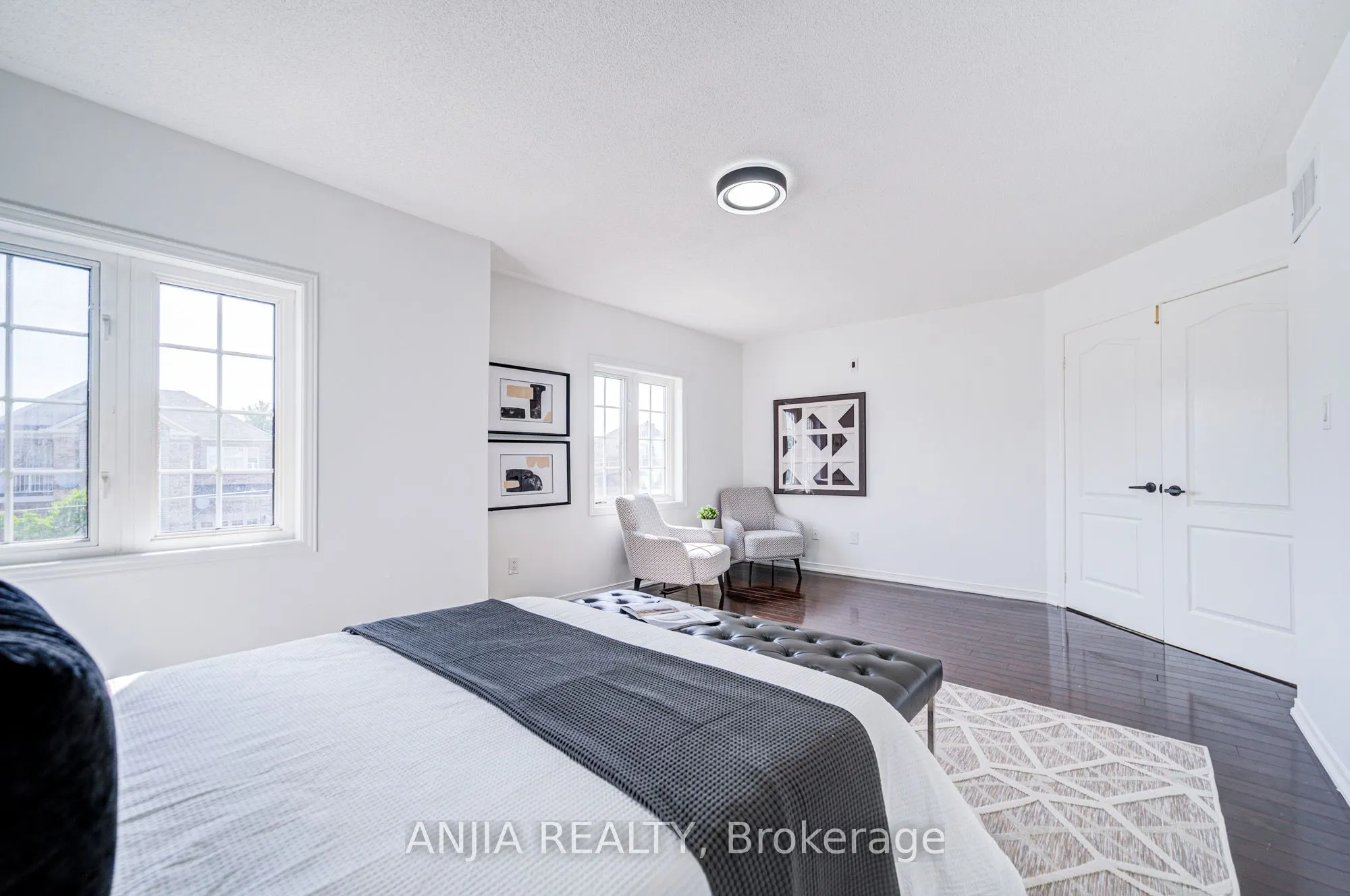 66 Alfred Paterson Drive, #Main & 2nd Floor