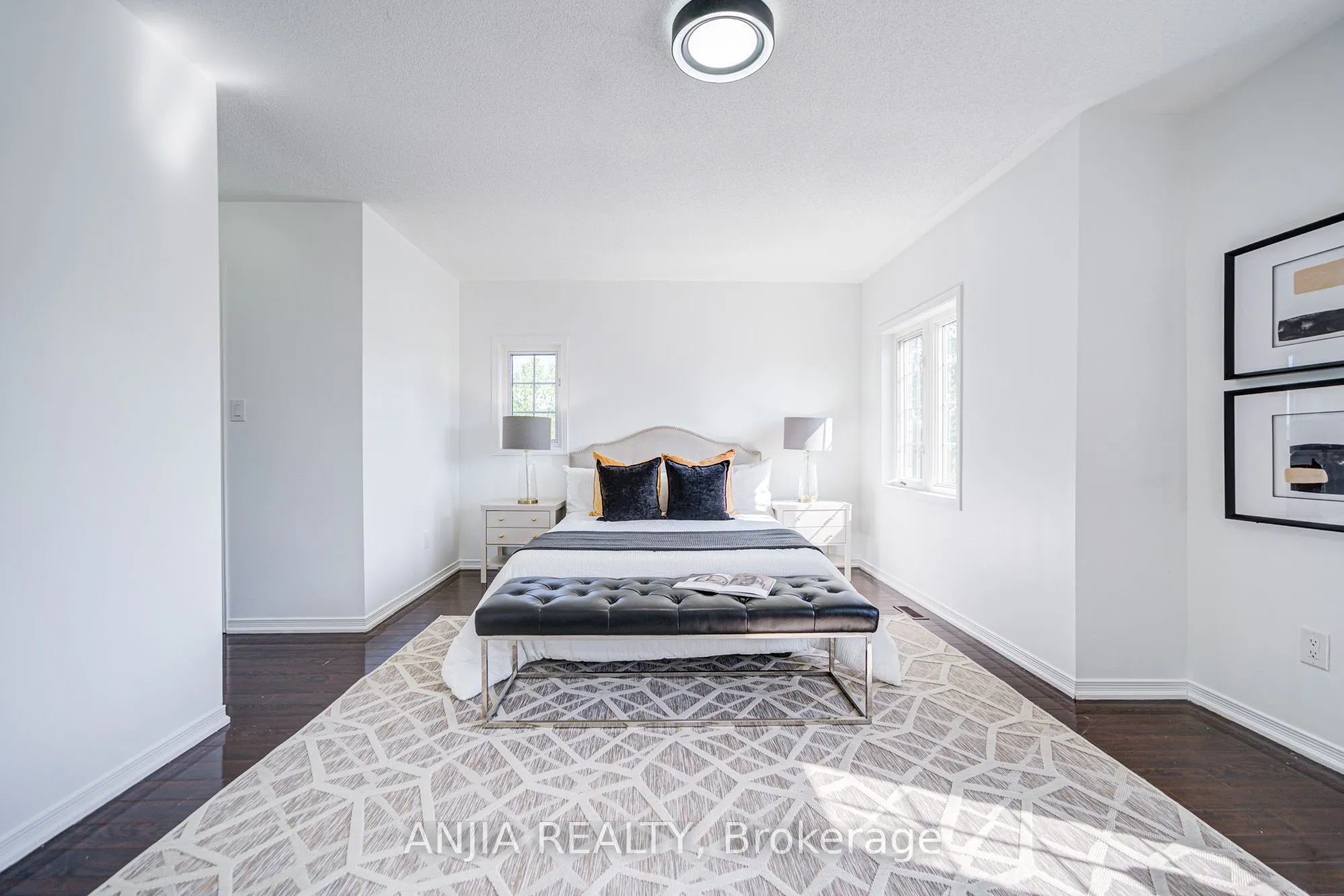 66 Alfred Paterson Drive, #Main & 2nd Floor