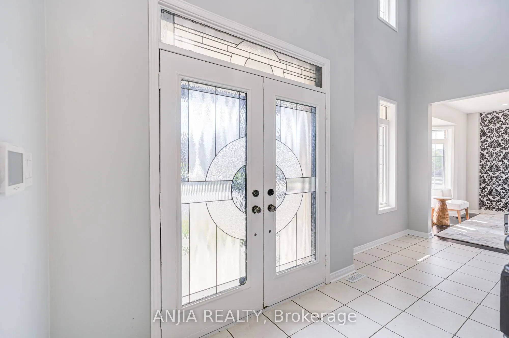66 Alfred Paterson Drive, #Main & 2nd Floor