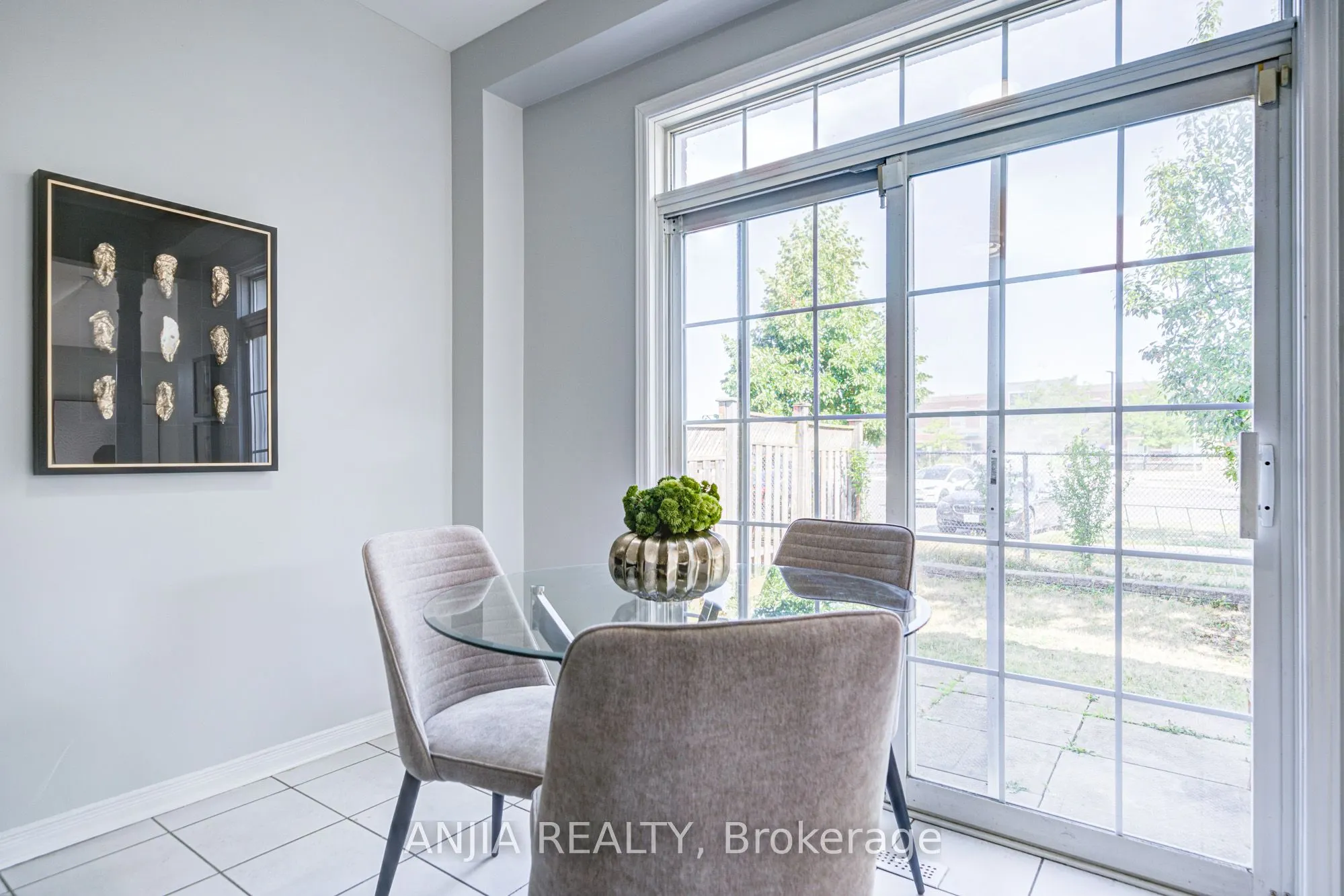 66 Alfred Paterson Drive, #Main & 2nd Floor