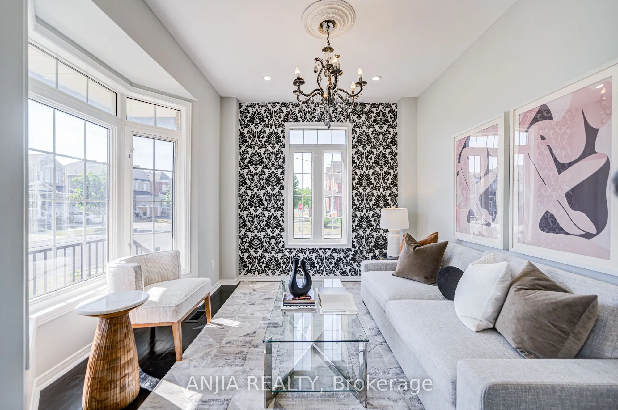 66 Alfred Paterson Drive, #Main & 2nd Floor