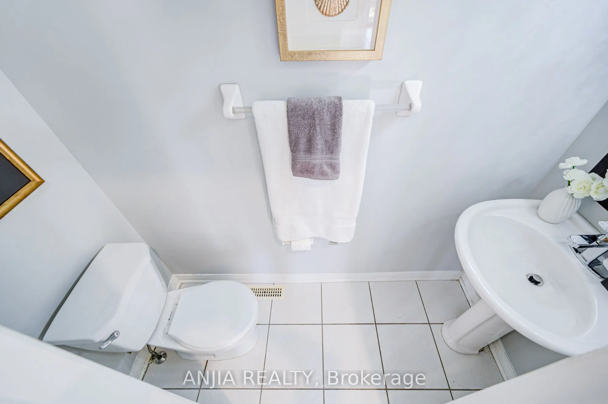 66 Alfred Paterson Drive, #Main & 2nd Floor