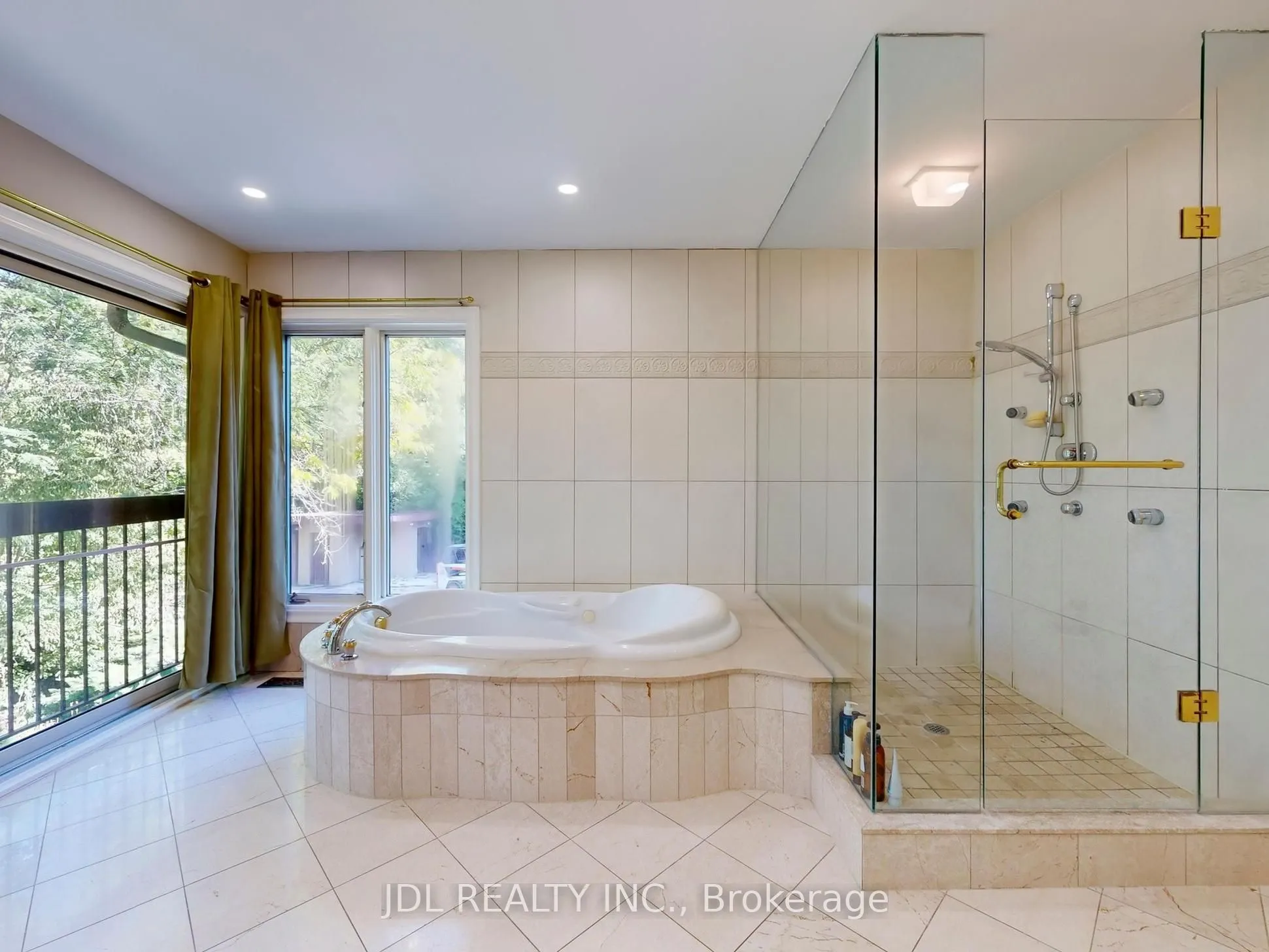 11 Moodie Drive