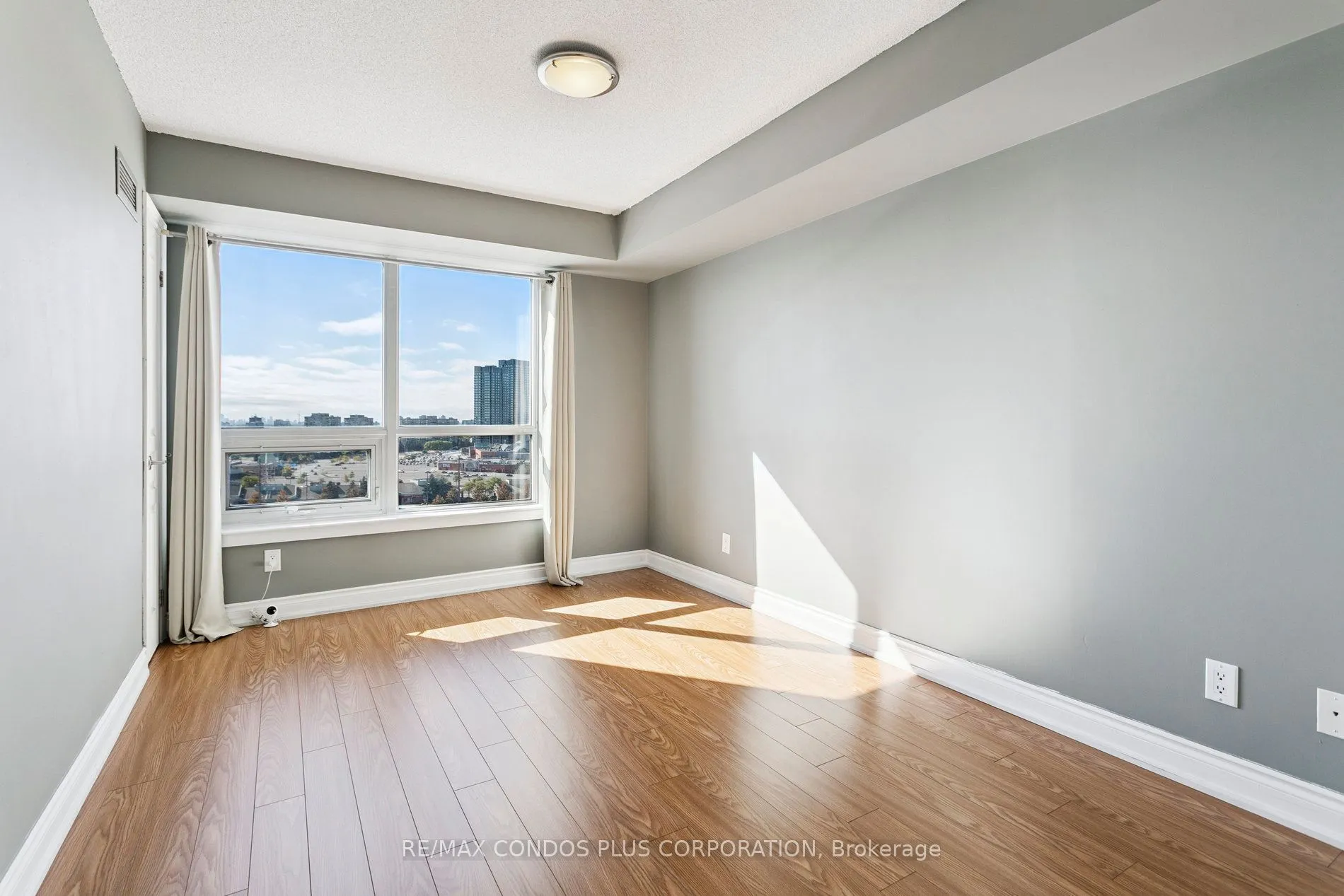 7 North Park Road, #1202