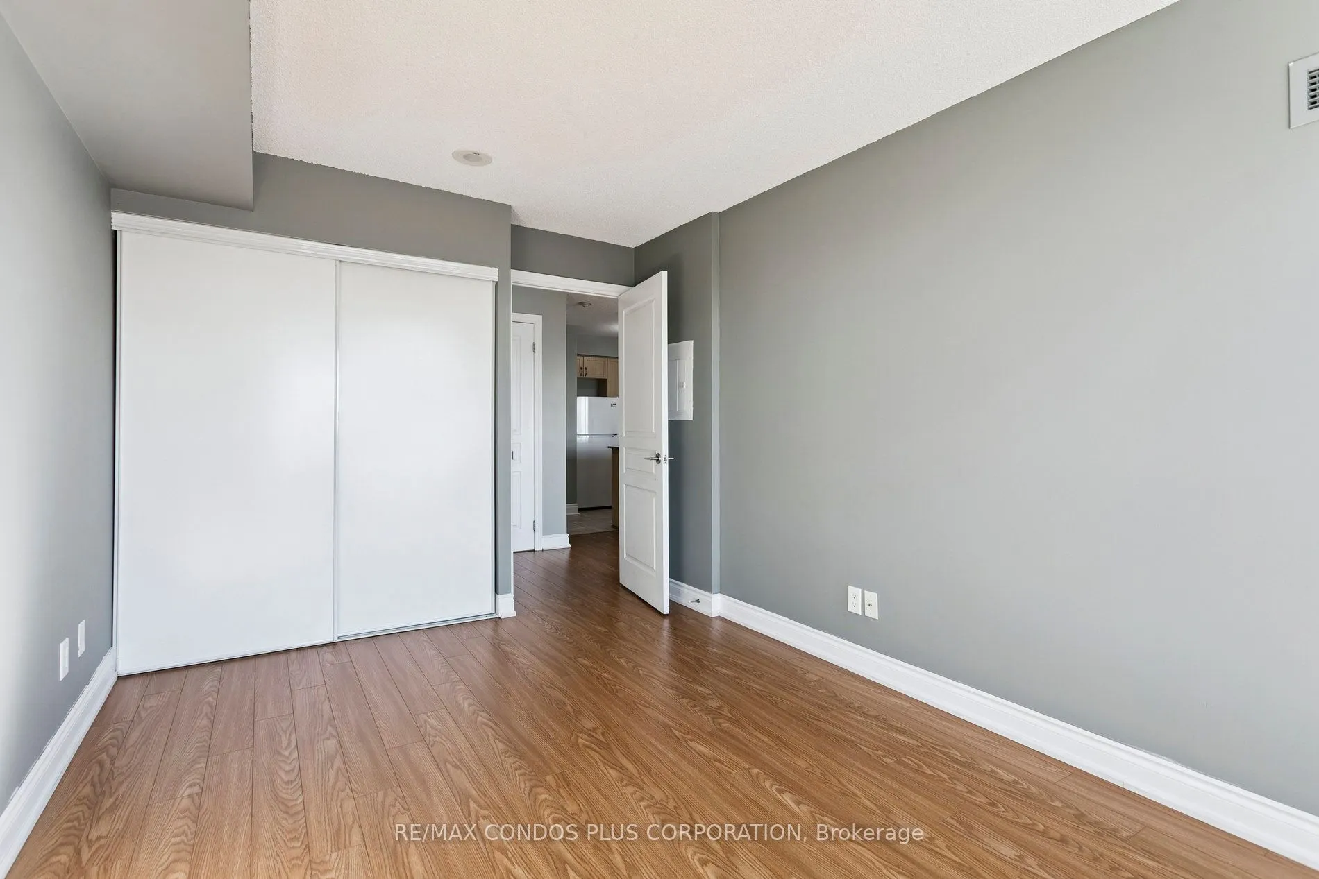 7 North Park Road, #1202
