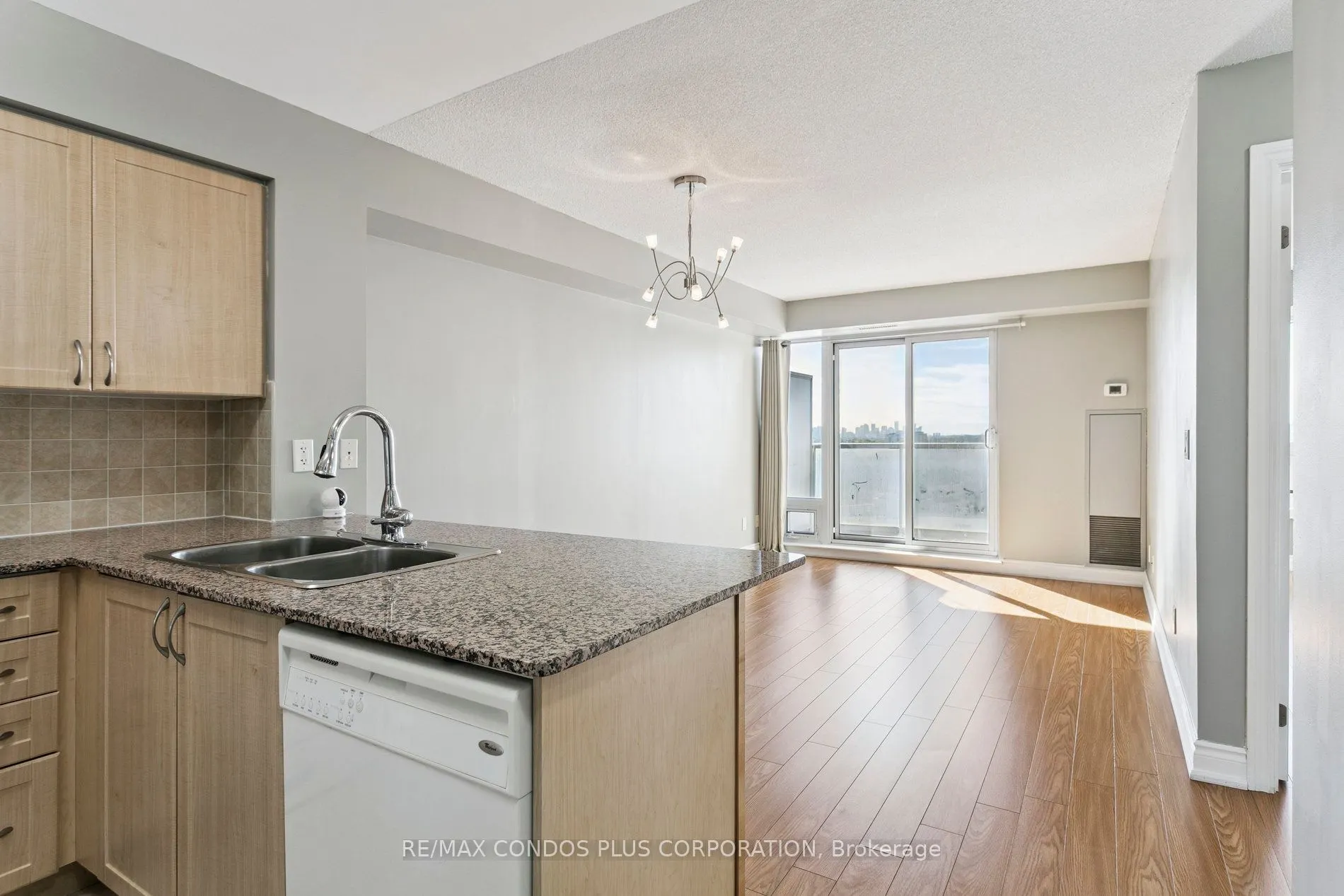 7 North Park Road, #1202