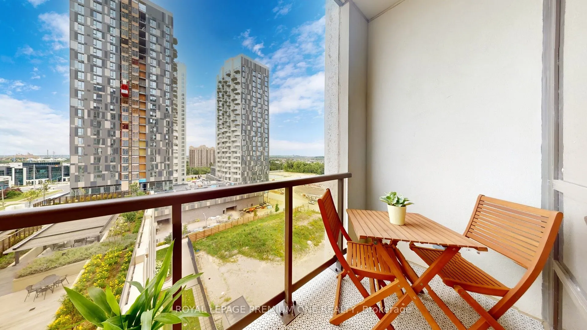 9085 Jane Street, #1012