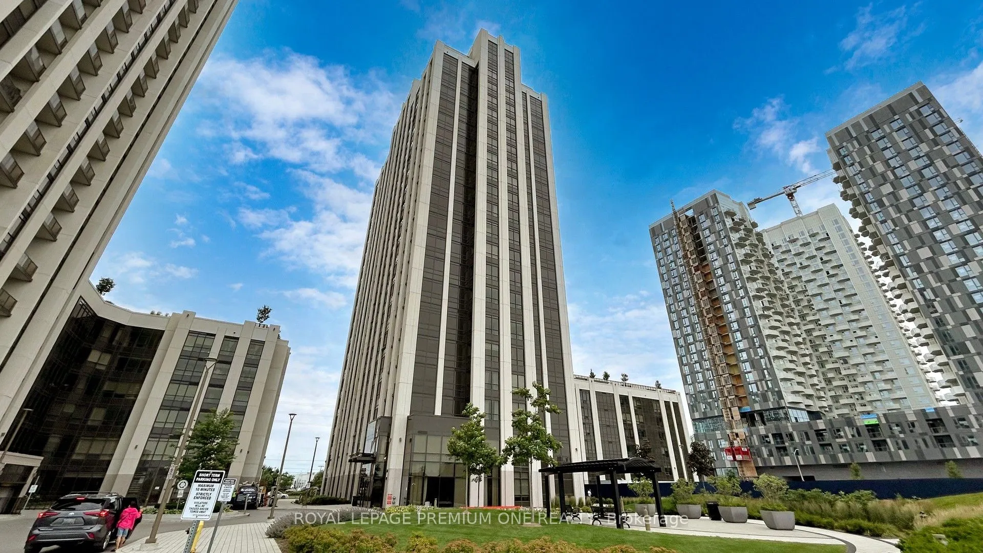 9085 Jane Street, #1012