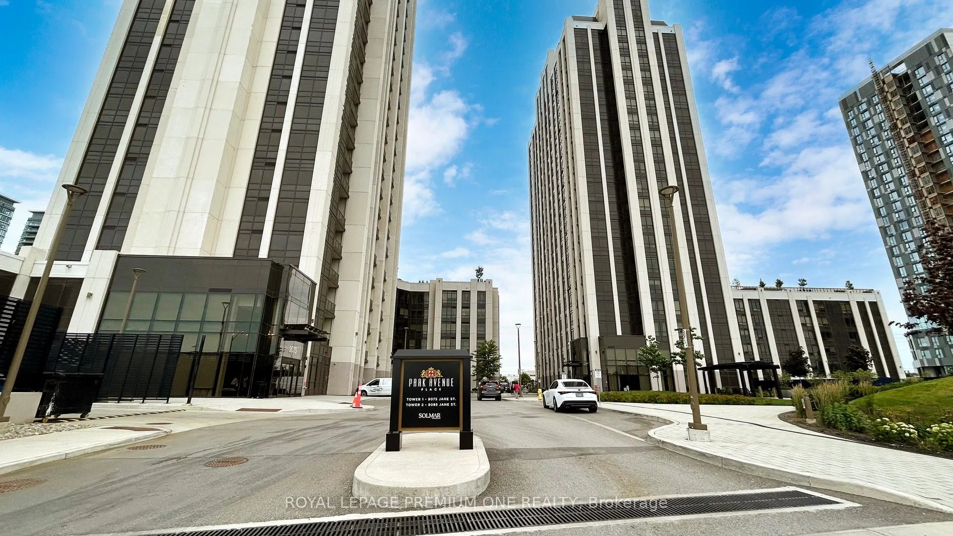 9085 Jane Street, #1012