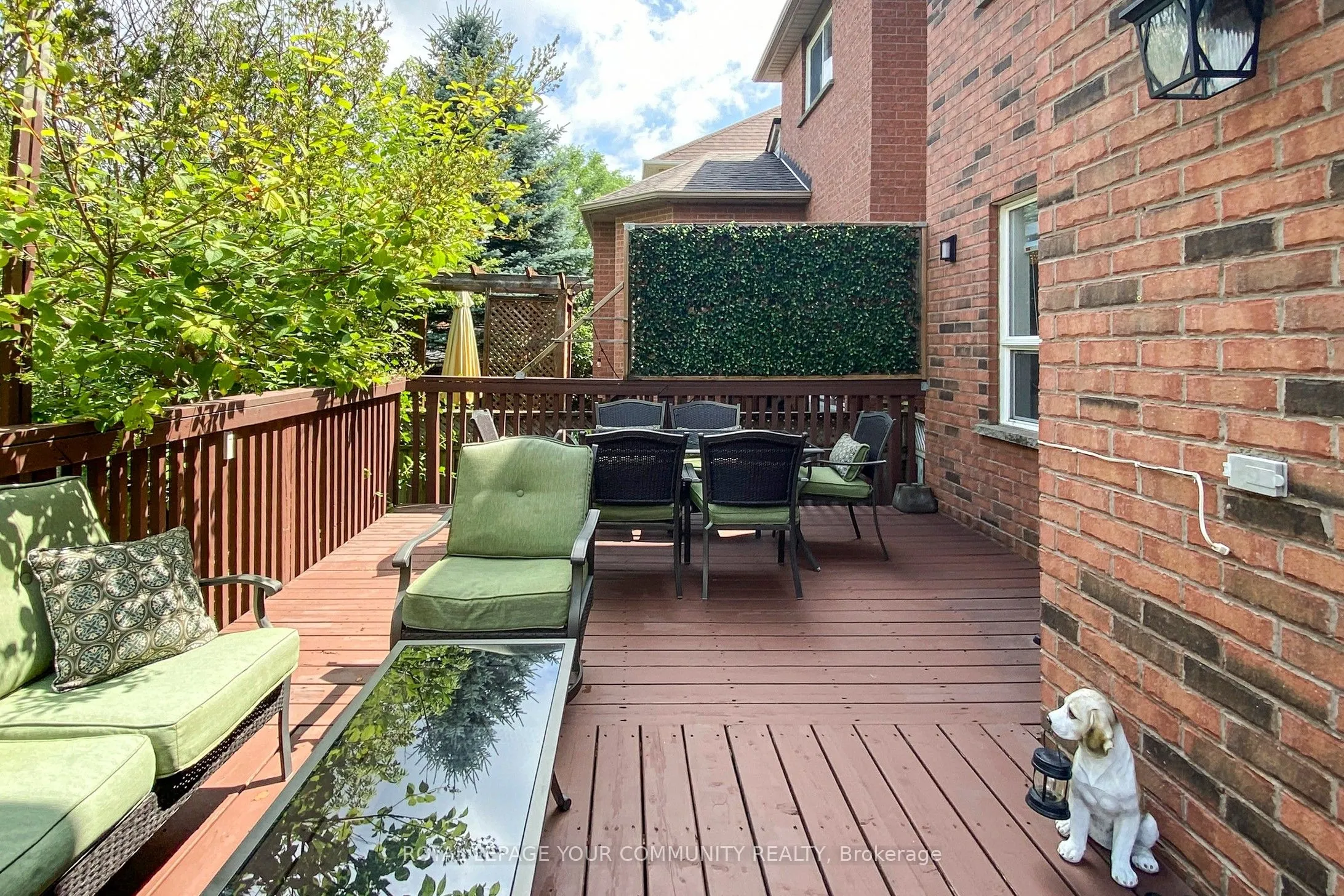 54 English Oak Drive