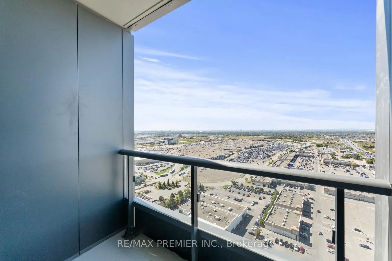 10 Abeja Street, #2617
