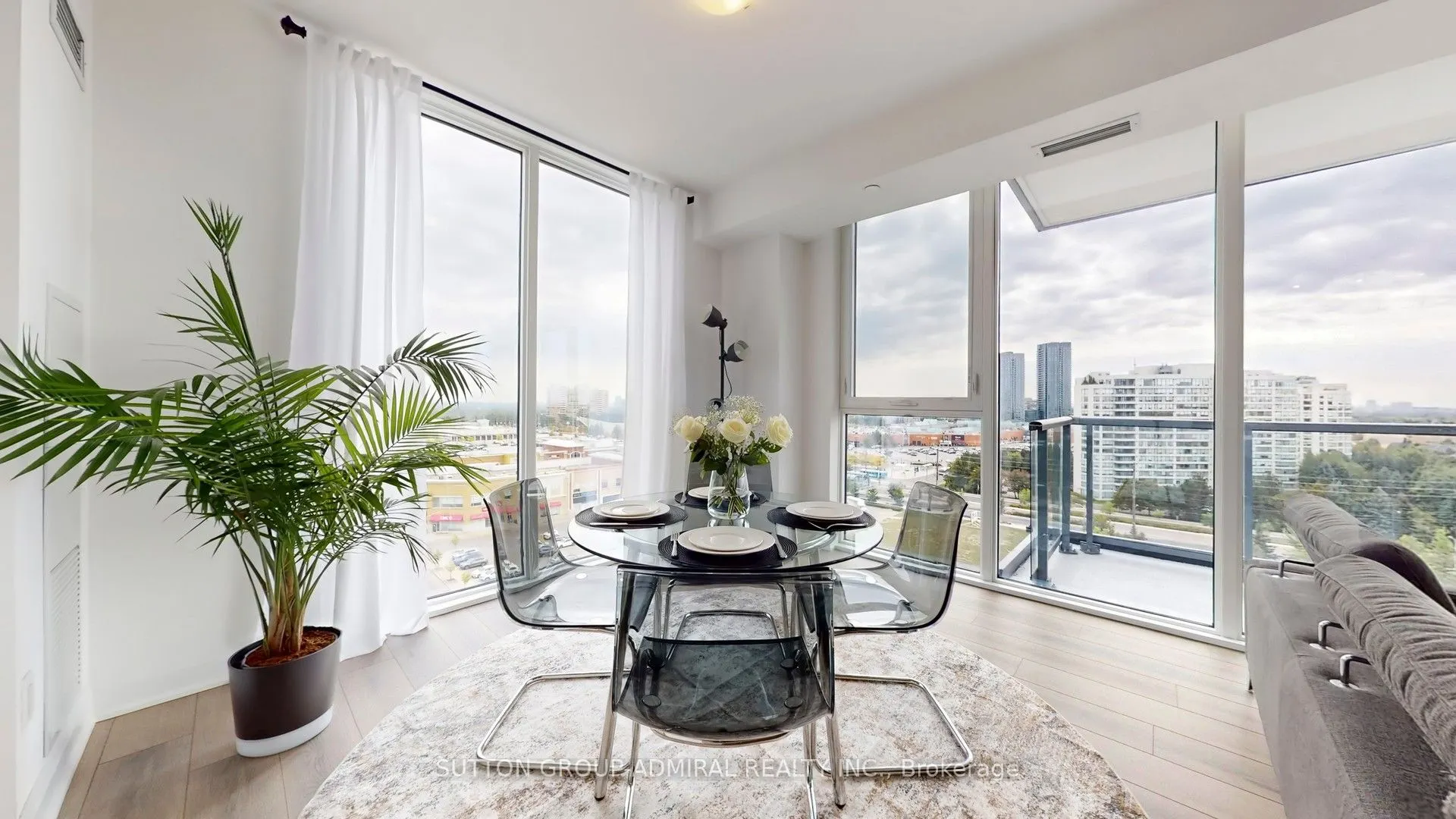20 Gatineau Drive, #1103