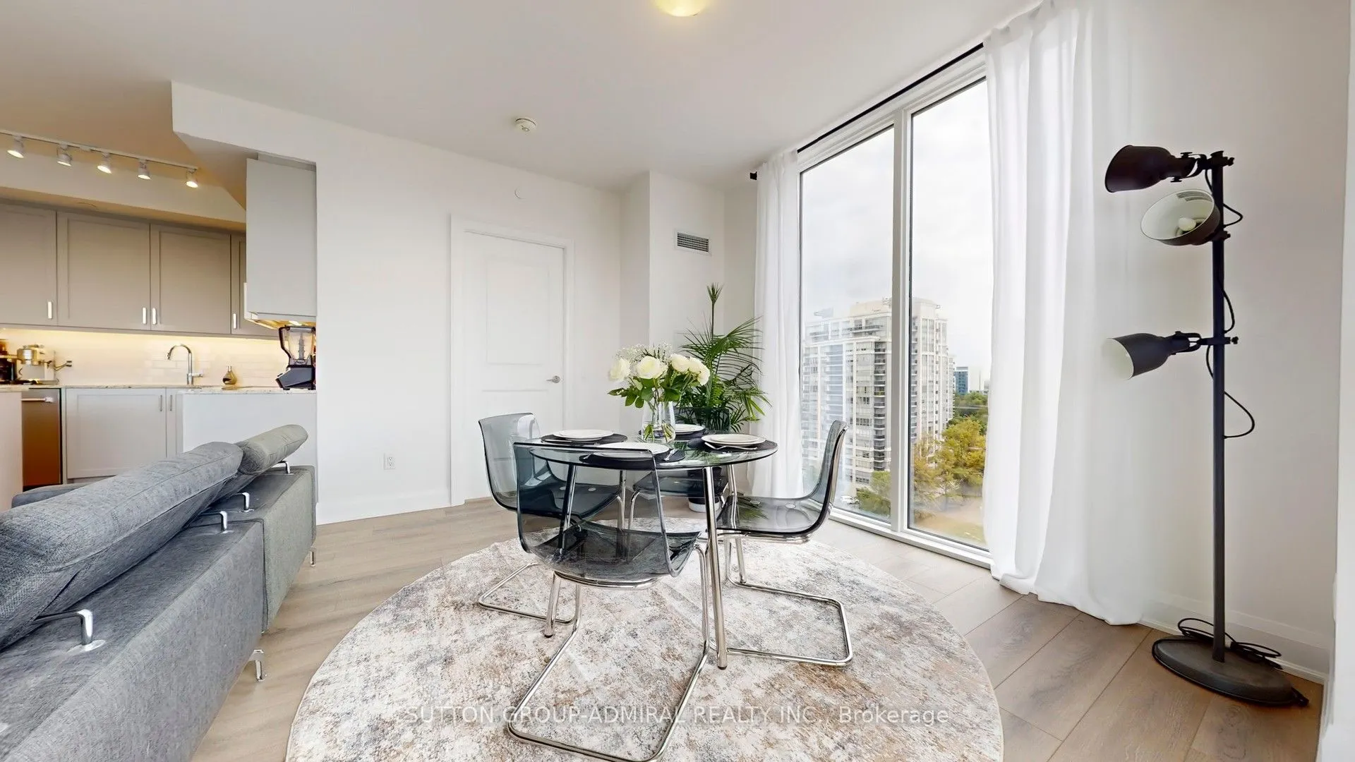 20 Gatineau Drive, #1103