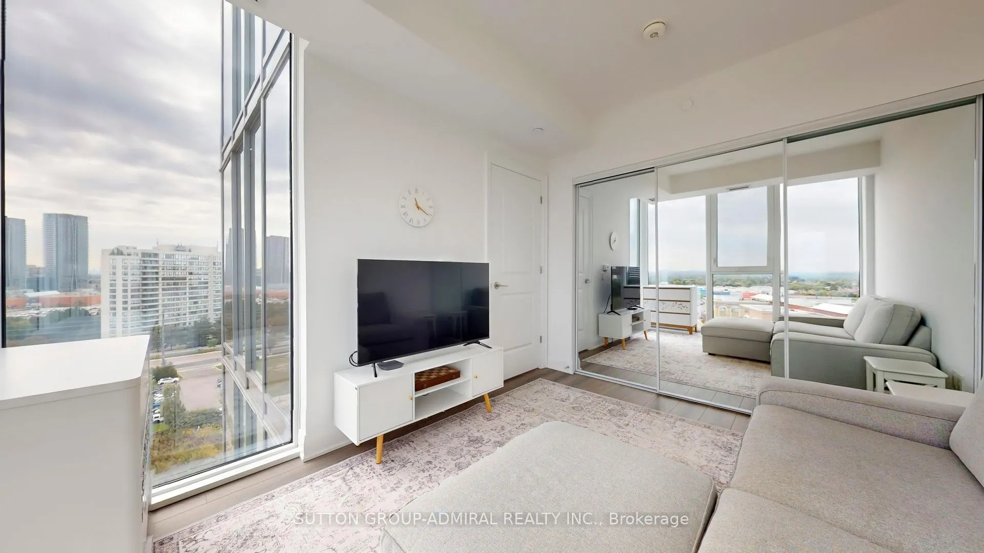 20 Gatineau Drive, #1103