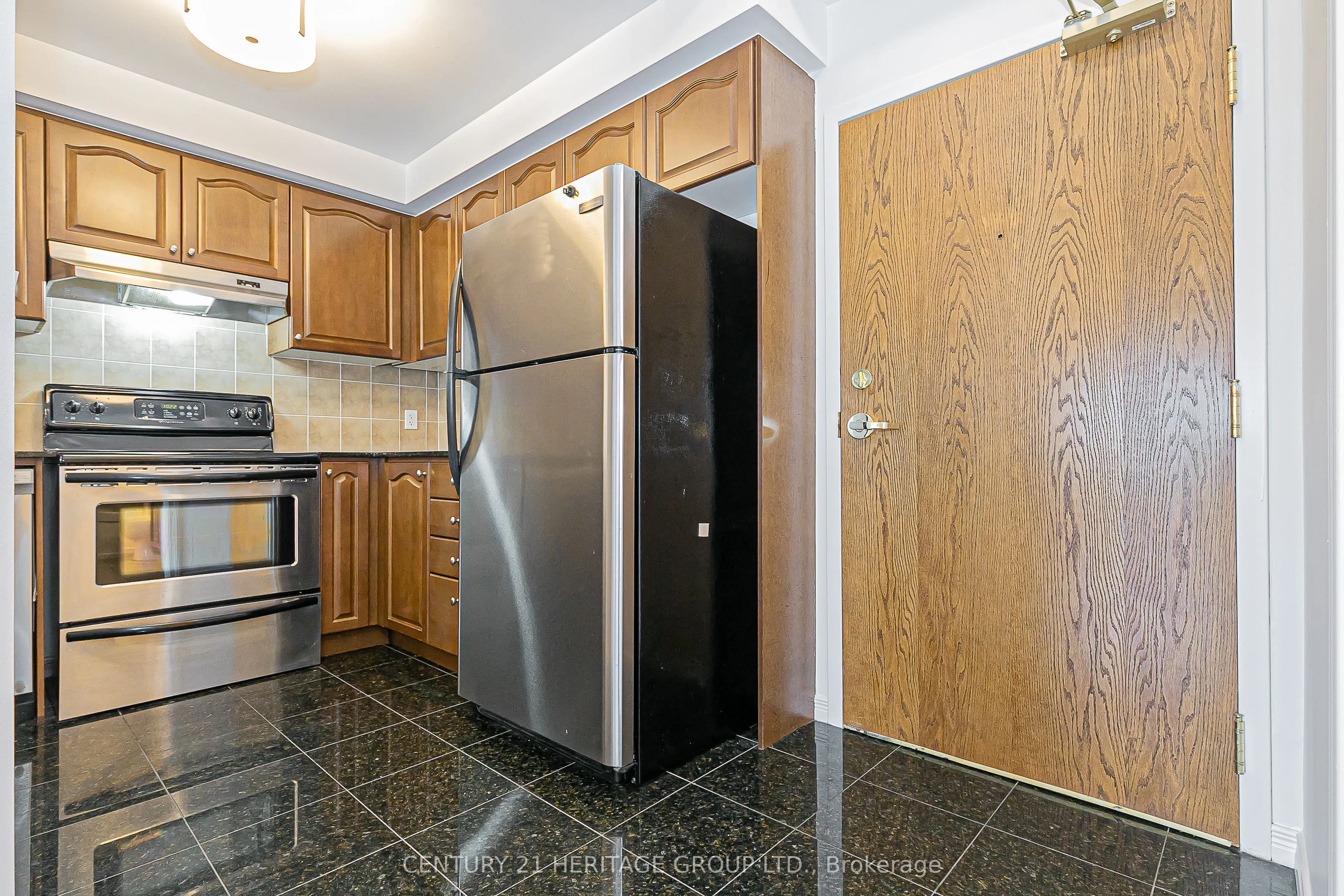 2 Maison Parc Court, #414
