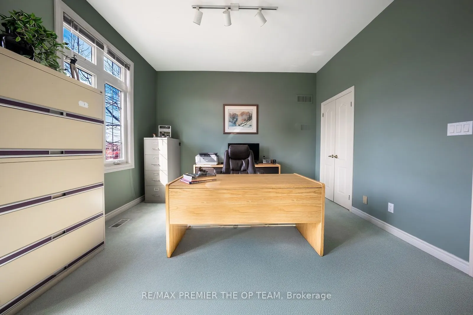 182 Clover Leaf Street