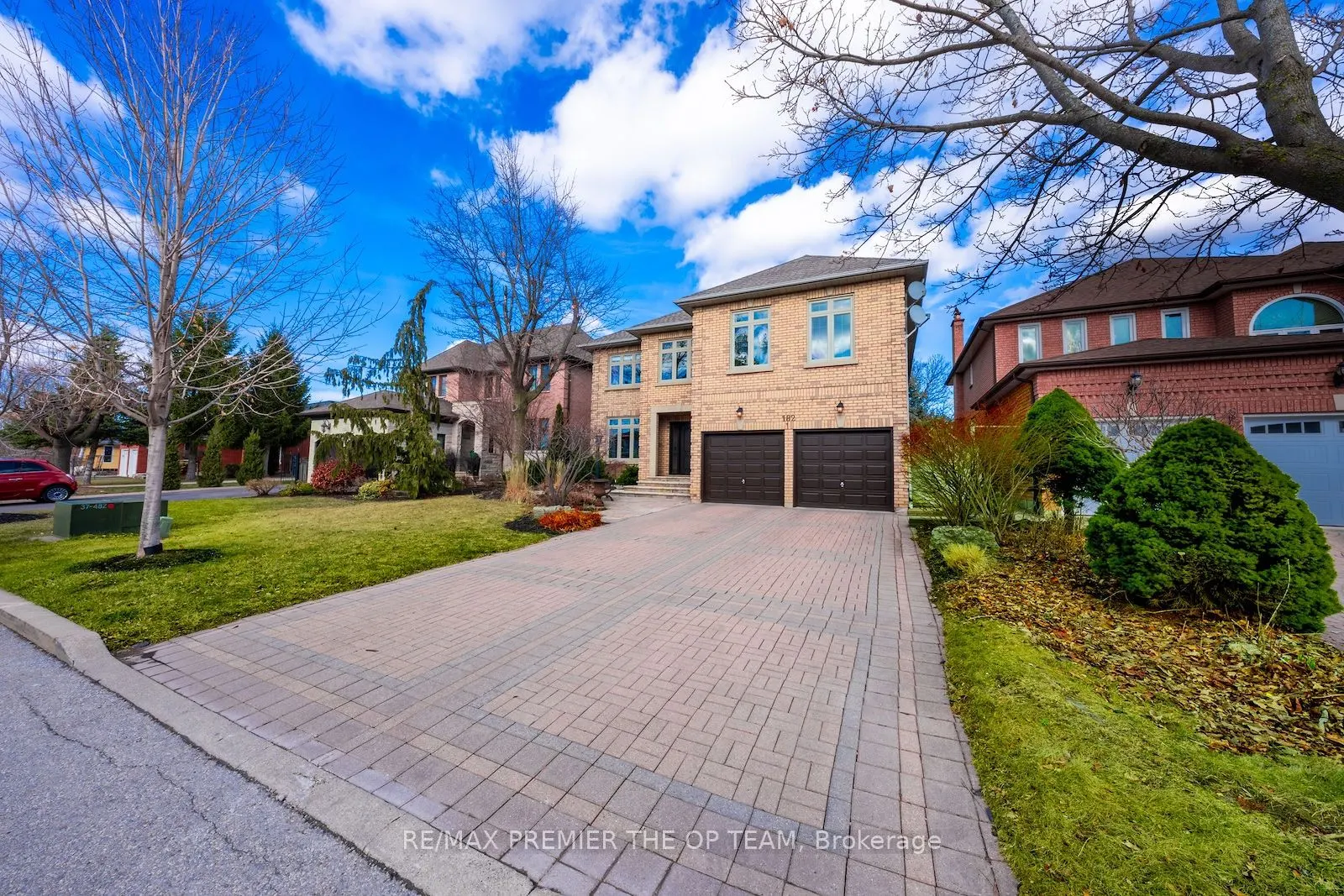 182 Clover Leaf Street