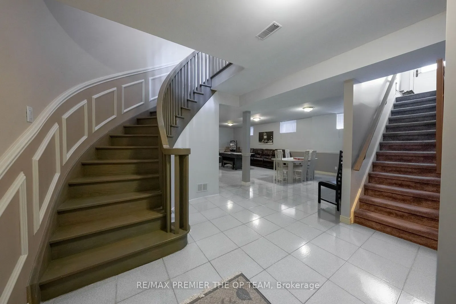 182 Clover Leaf Street