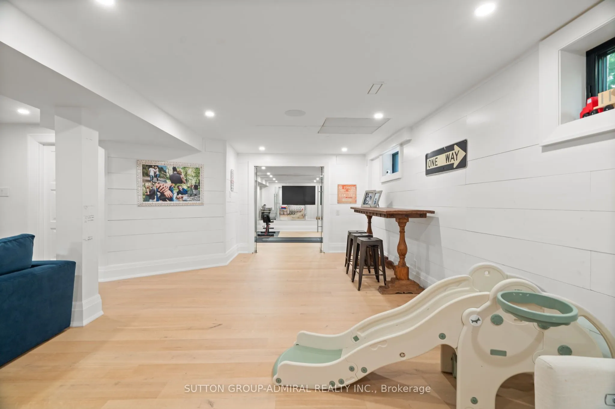 46 Munshaw Court