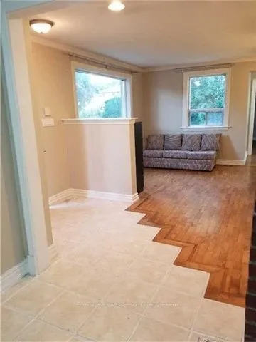 8 Hillside Avenue