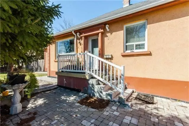 8 Hillside Avenue