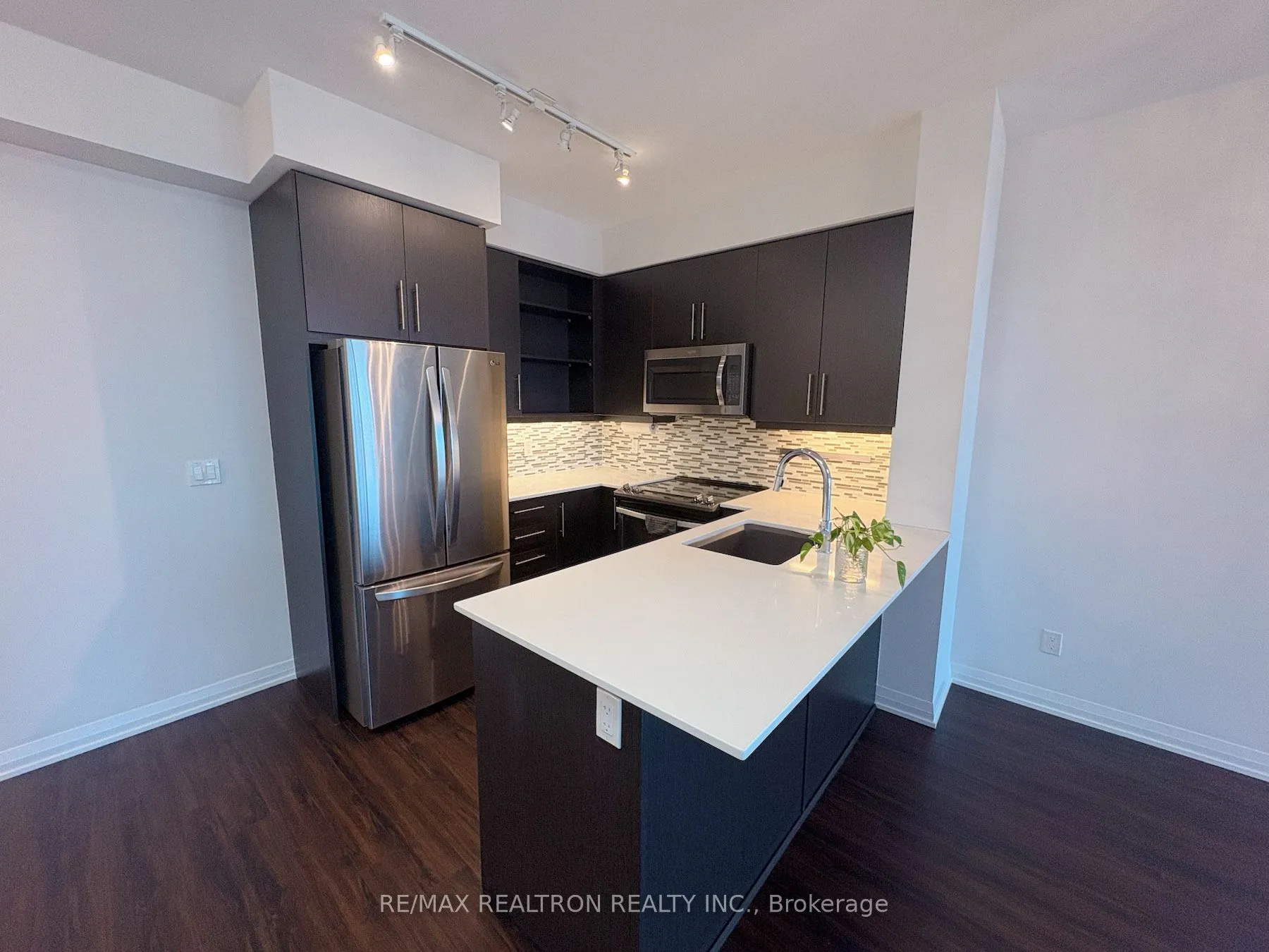65 Oneida Crescent, #1901