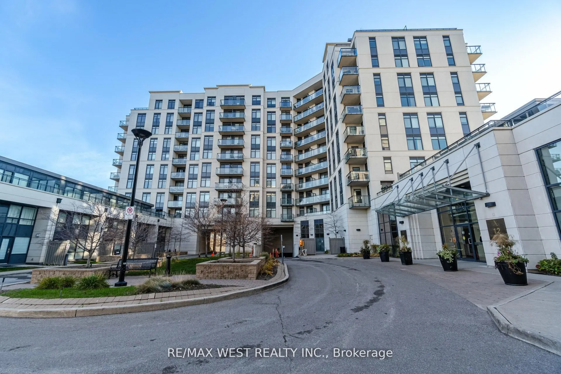 24 Woodstream Boulevard, #613