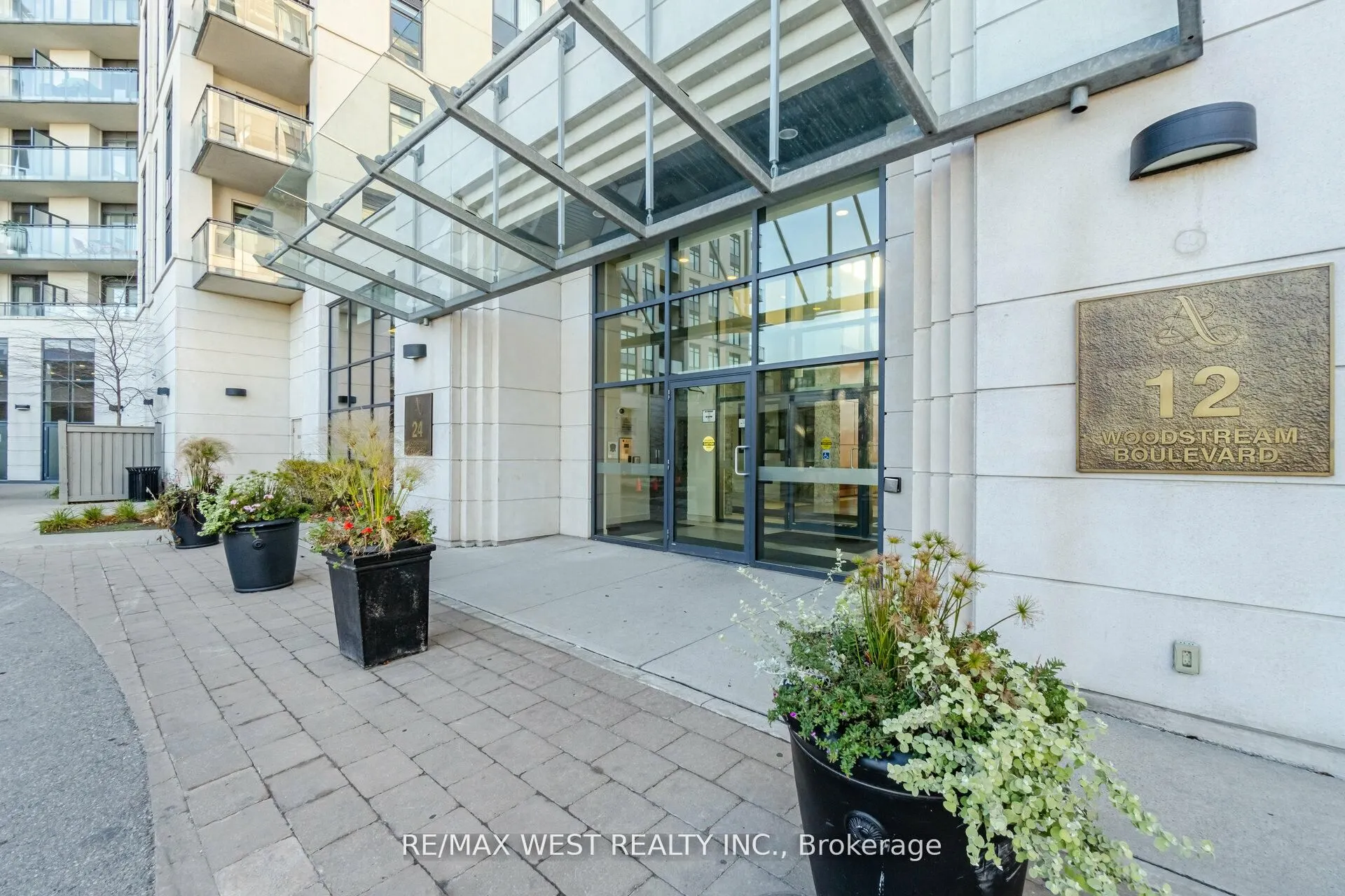 24 Woodstream Boulevard, #613