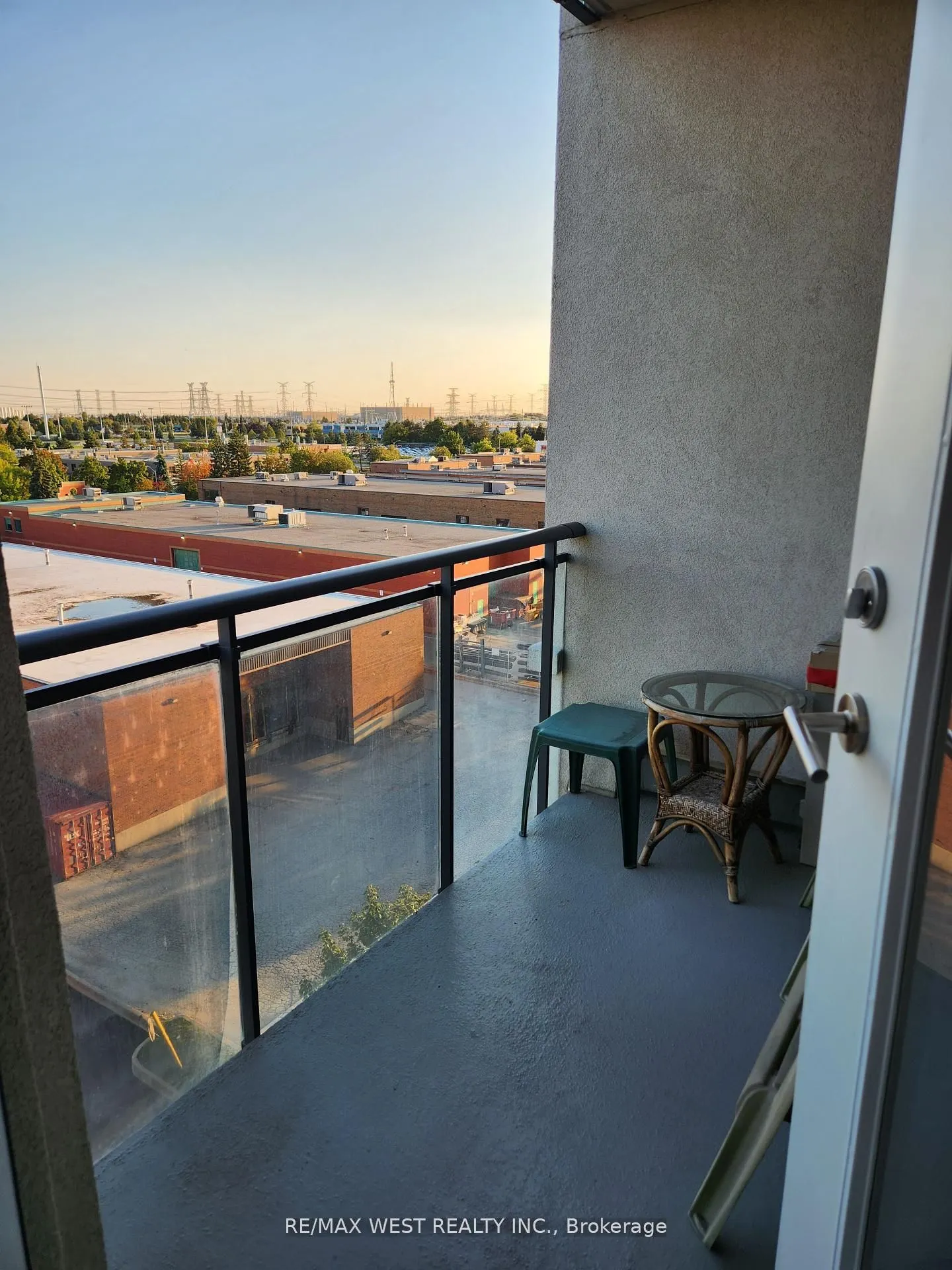 24 Woodstream Boulevard, #613