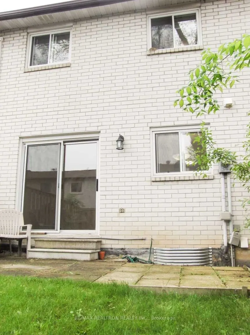 27 Bowman Way, #27