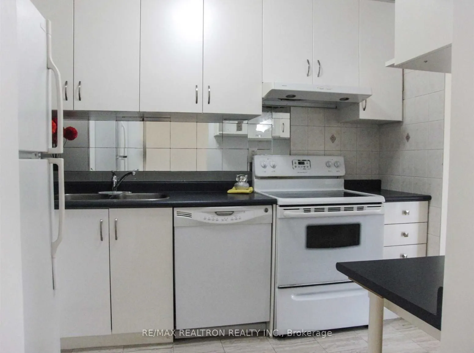 27 Bowman Way, #27
