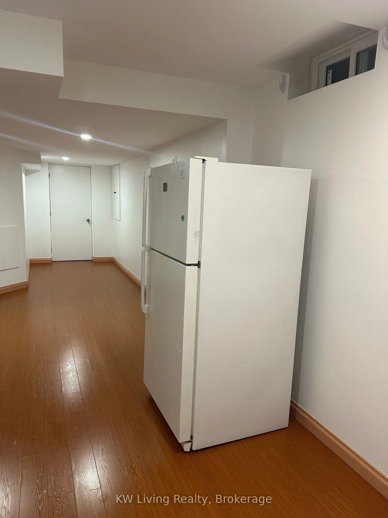562 Skinner Avenue, #Lower