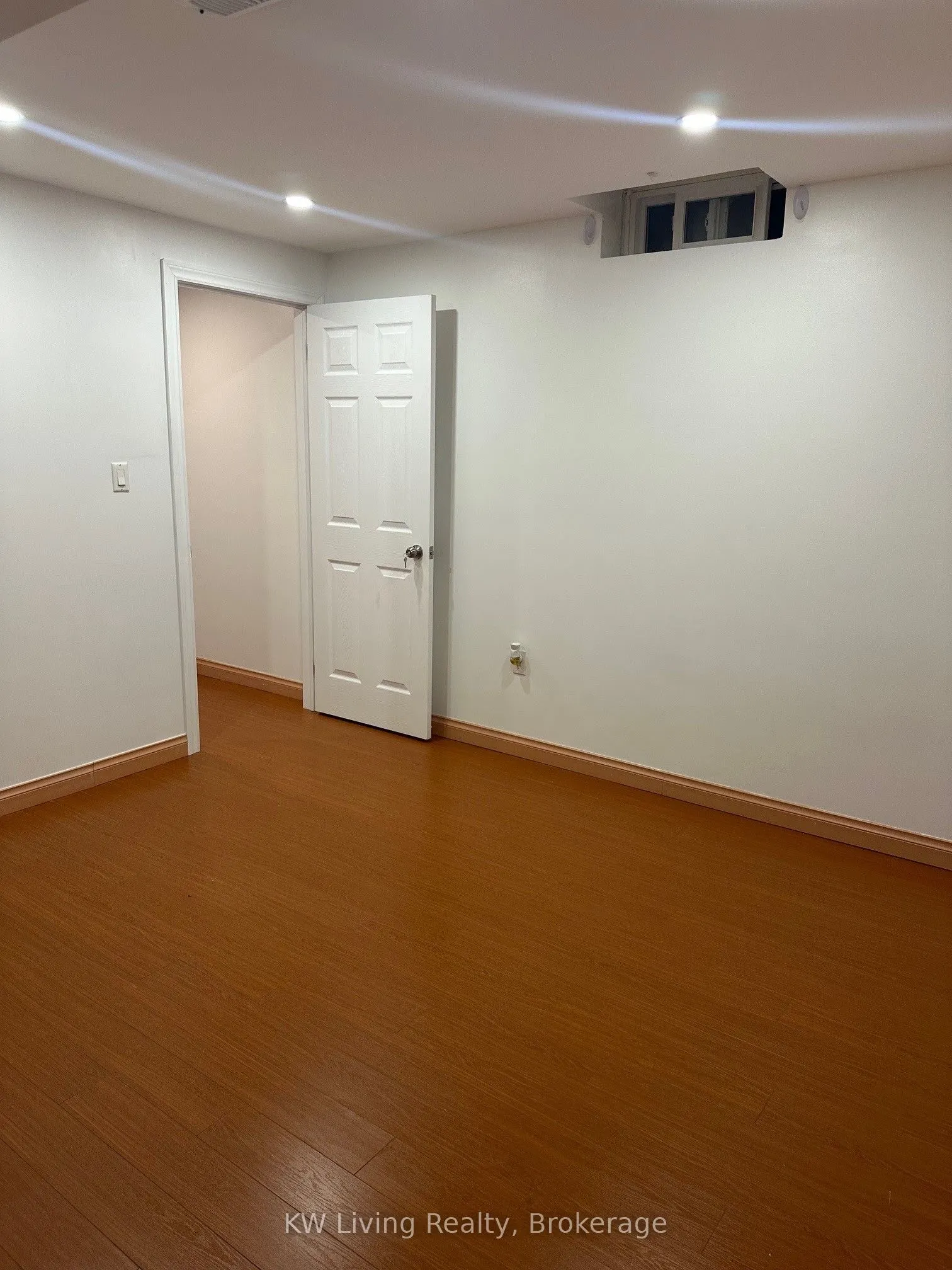 562 Skinner Avenue, #Lower
