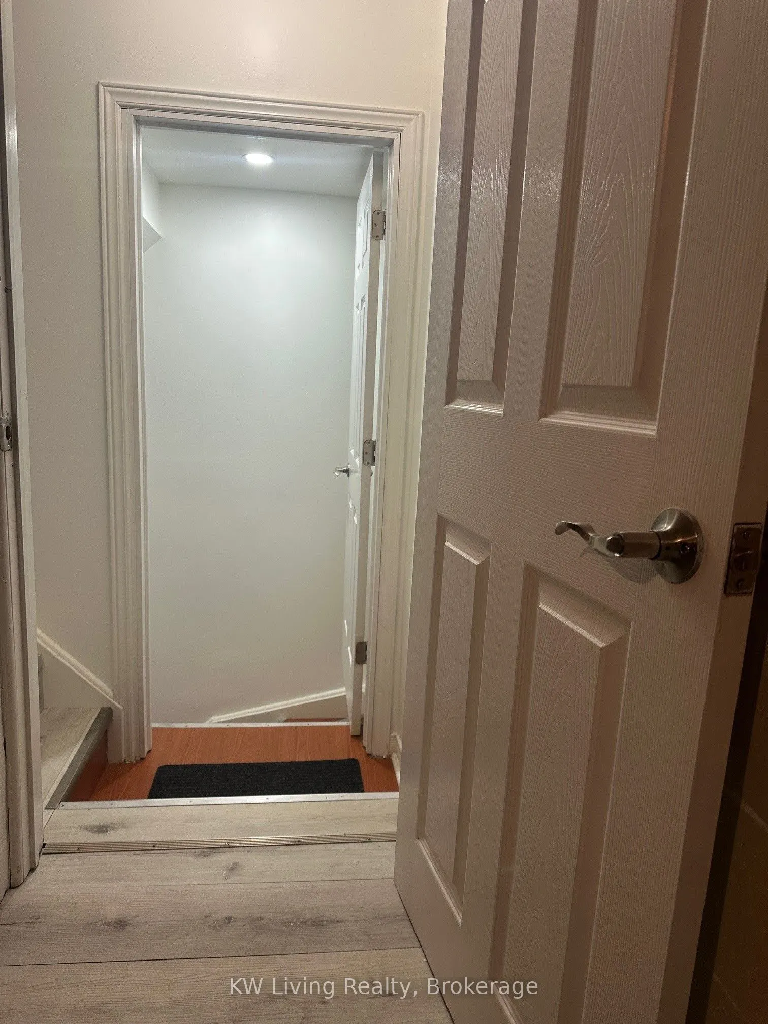 562 Skinner Avenue, #Lower