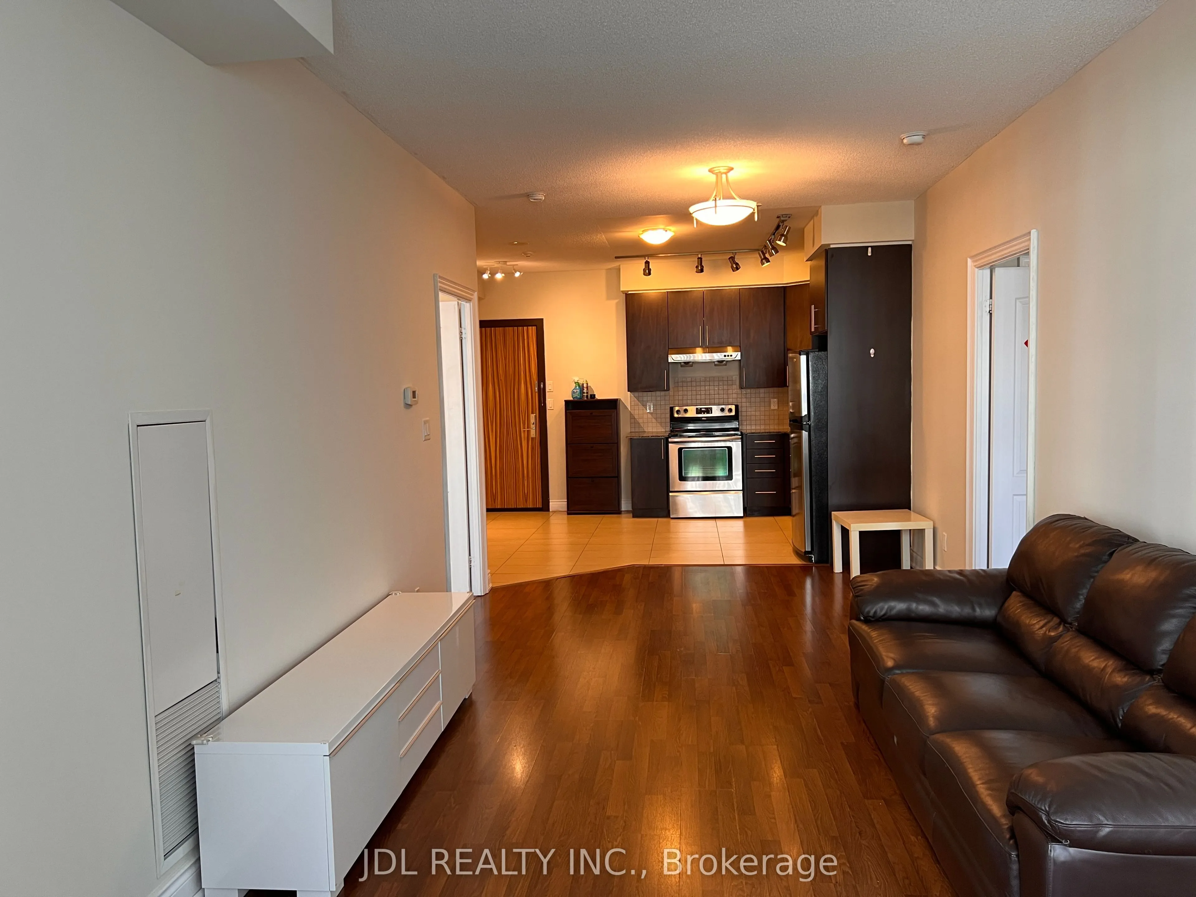 60 South Town Centre Boulevard, #208
