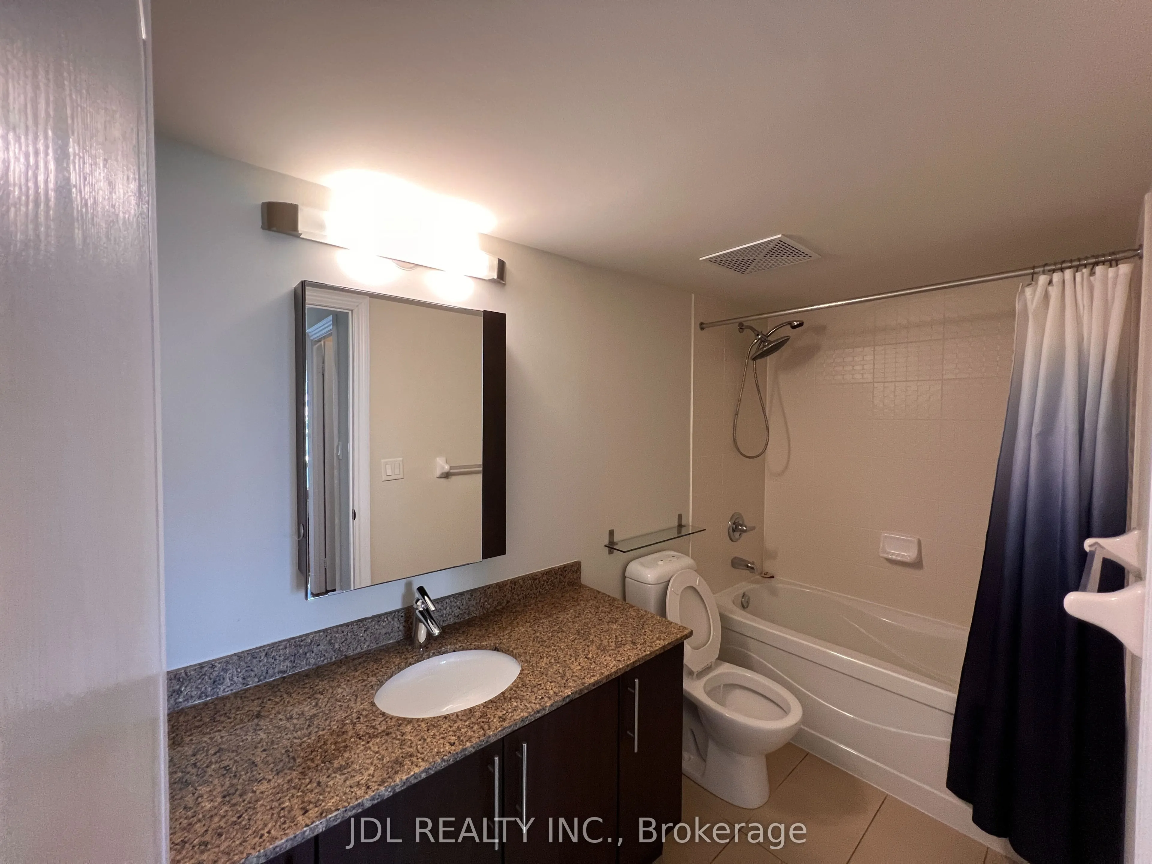 60 South Town Centre Boulevard, #208