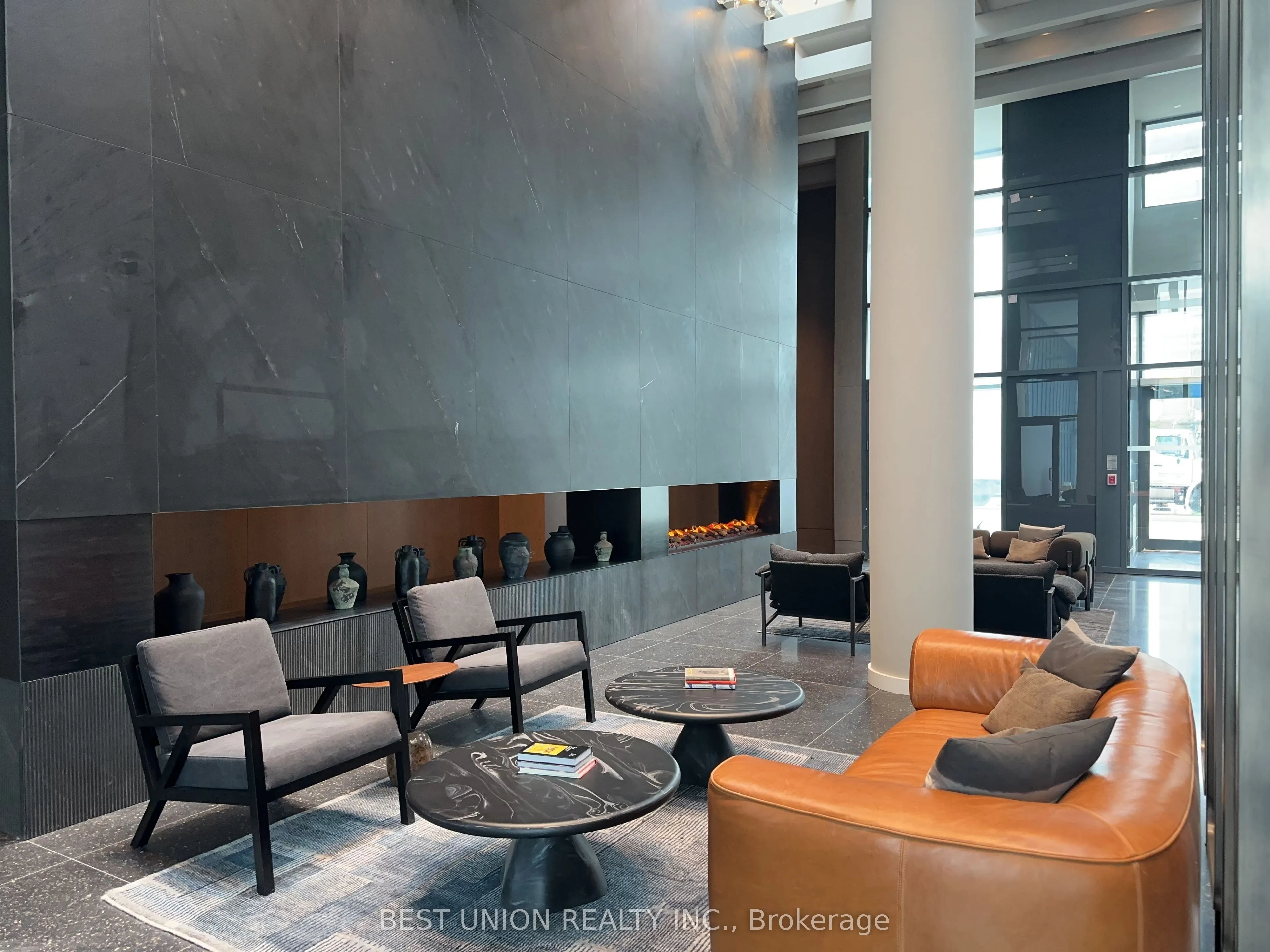 28 Interchange Way, #2815