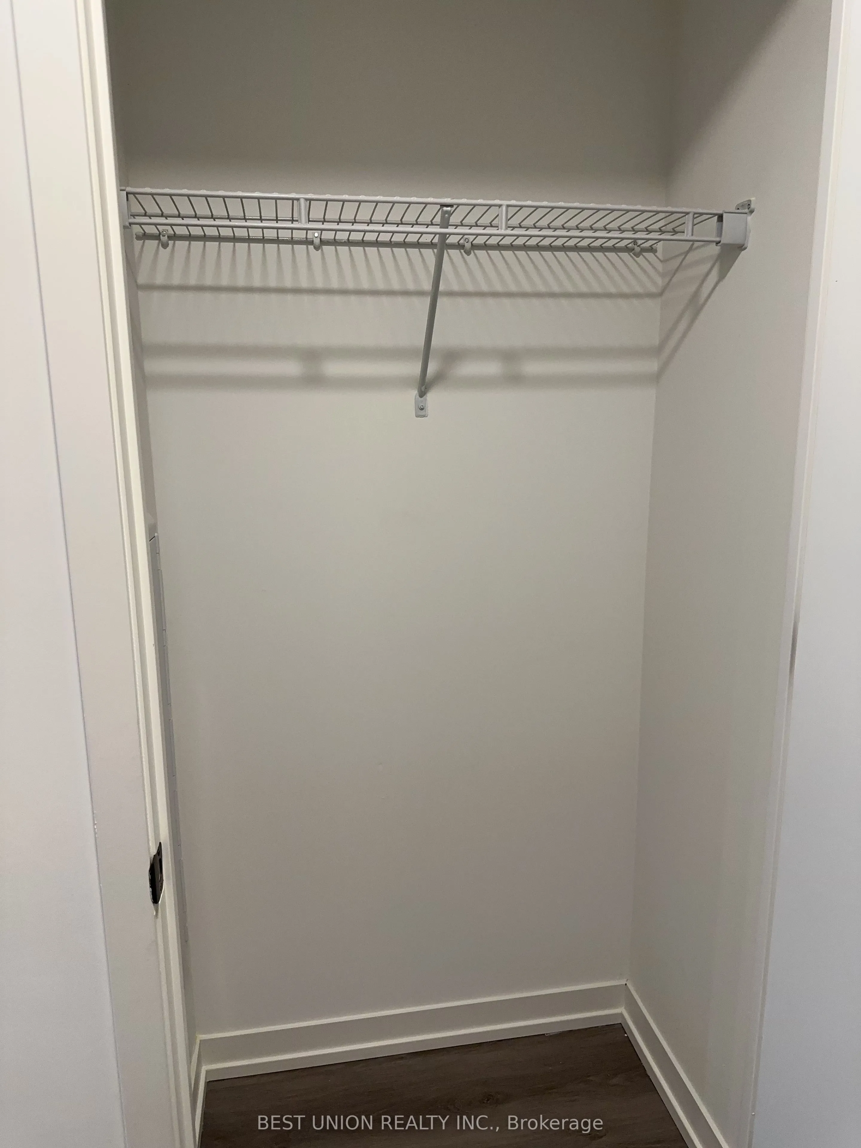 28 Interchange Way, #2815