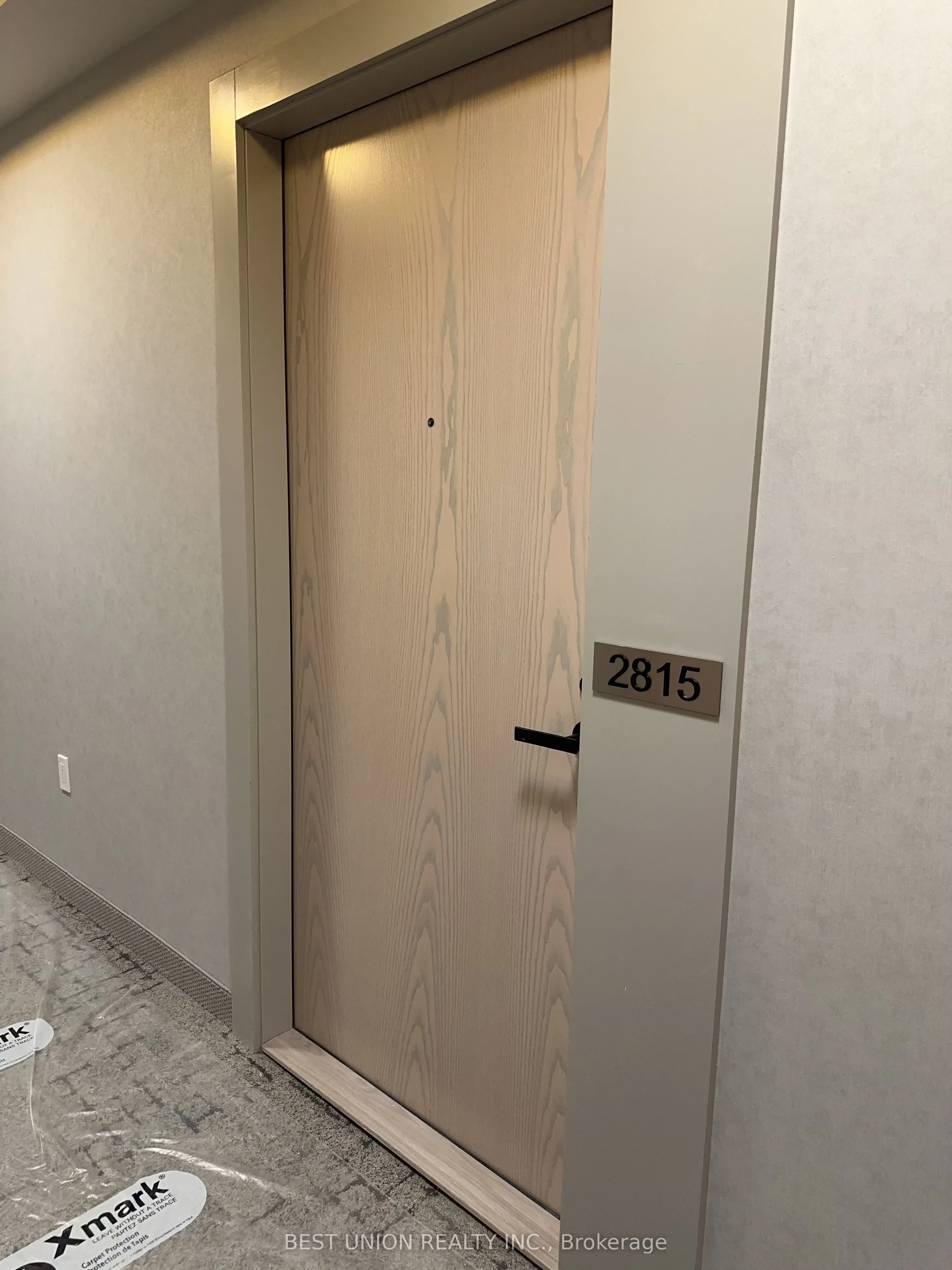 28 Interchange Way, #2815