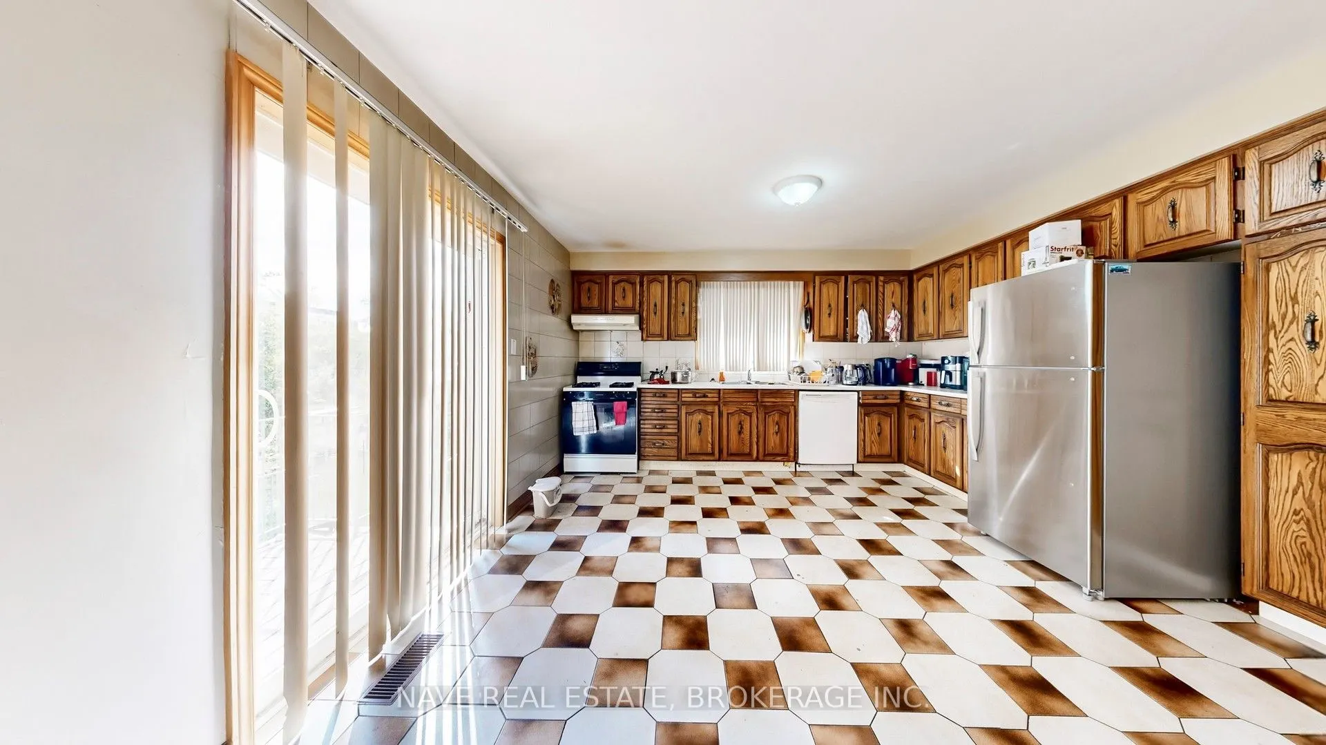 9747 Bathurst Street