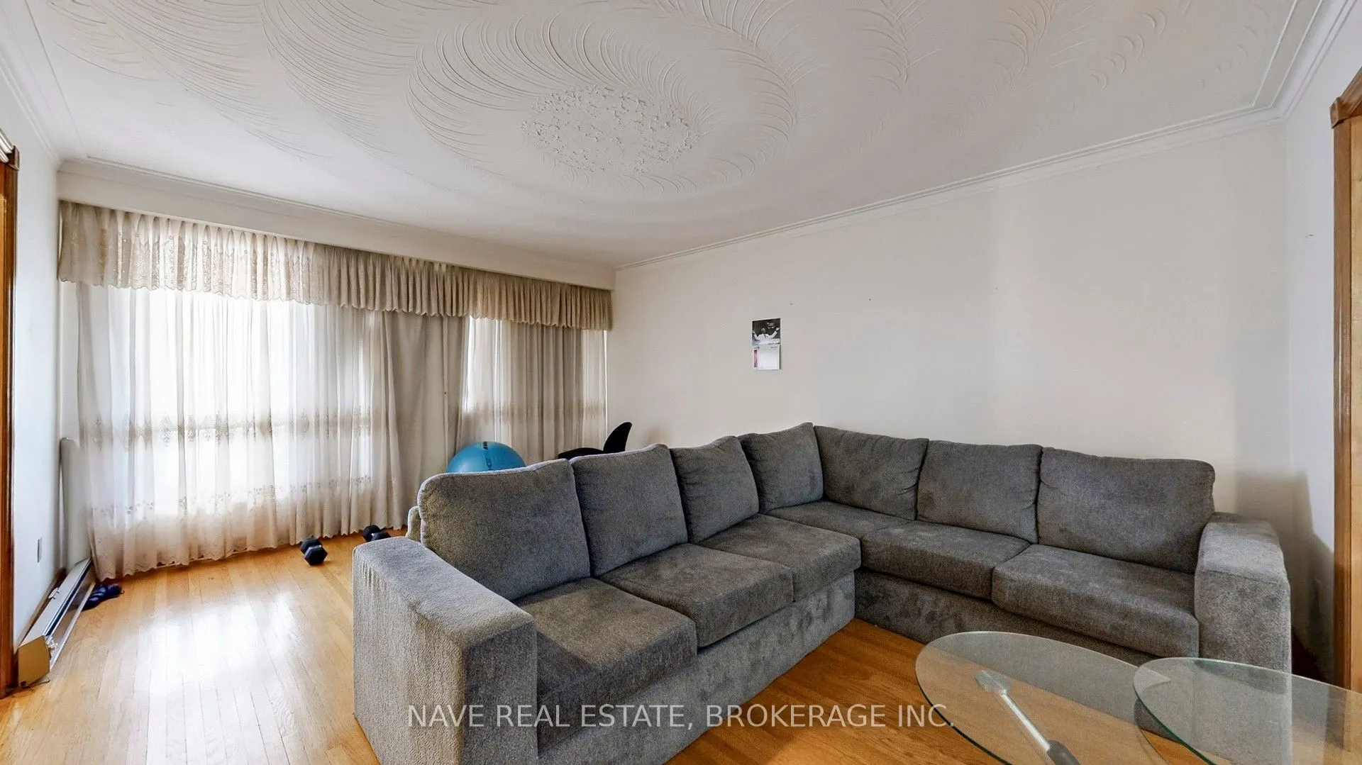 9747 Bathurst Street