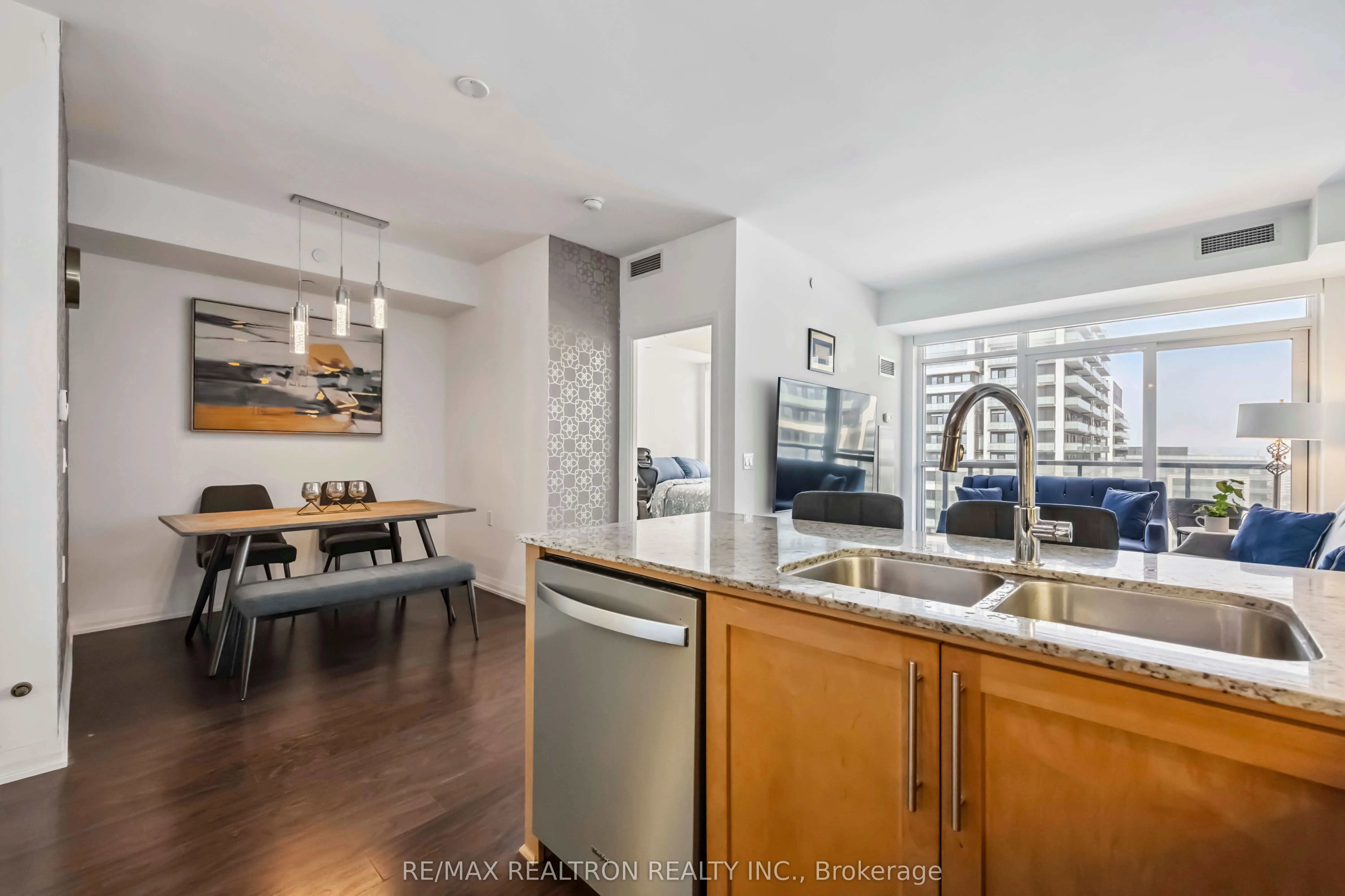 65 Oneida Crescent, #1809