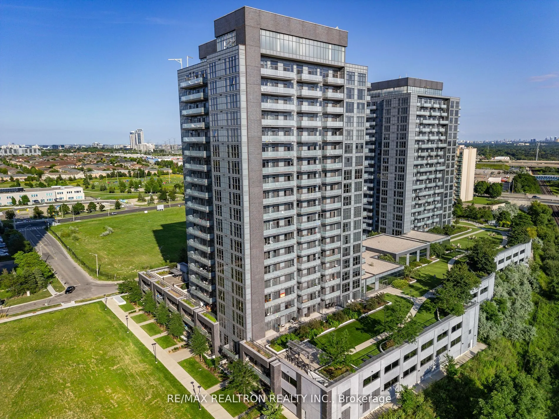 65 Oneida Crescent, #1809