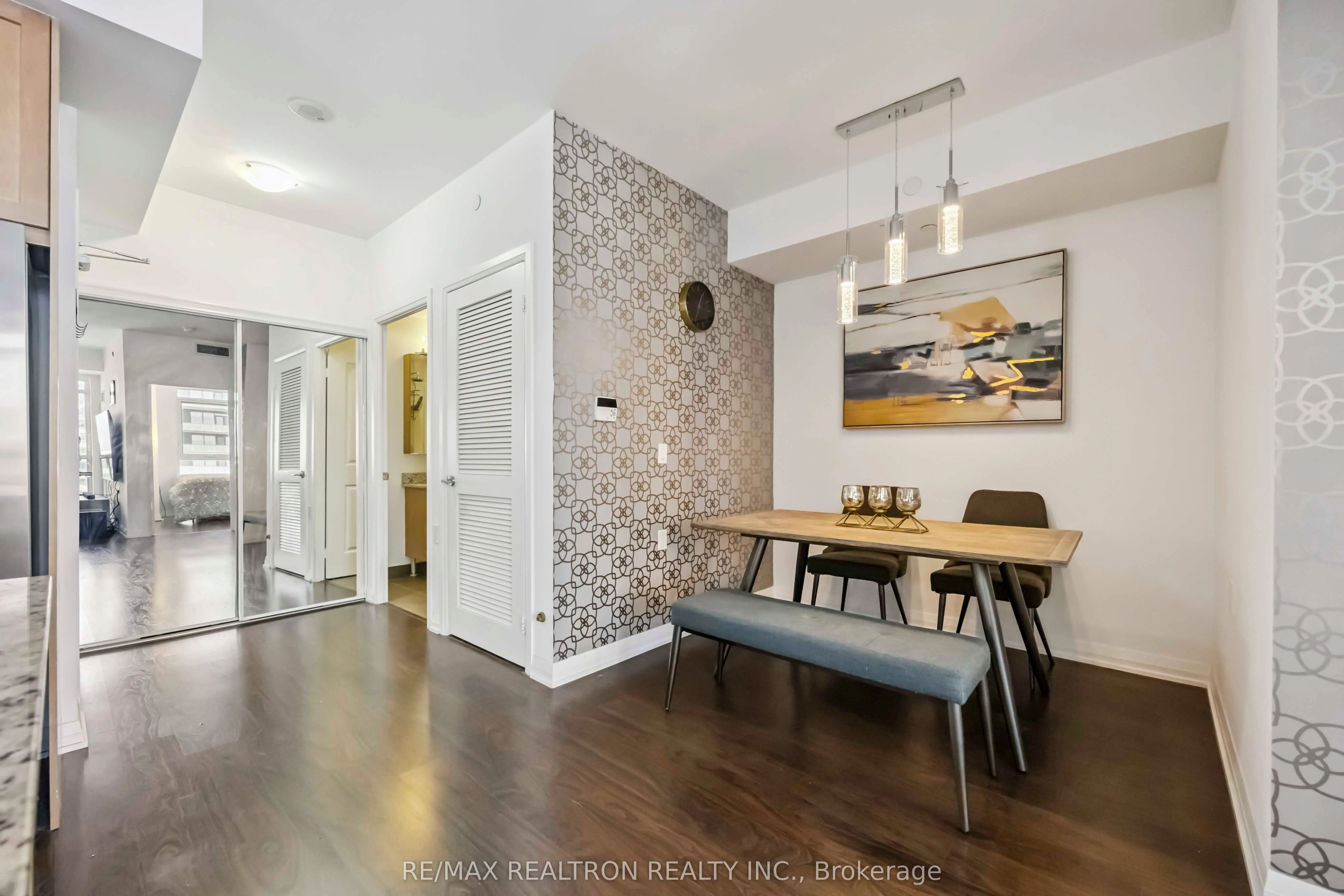 65 Oneida Crescent, #1809