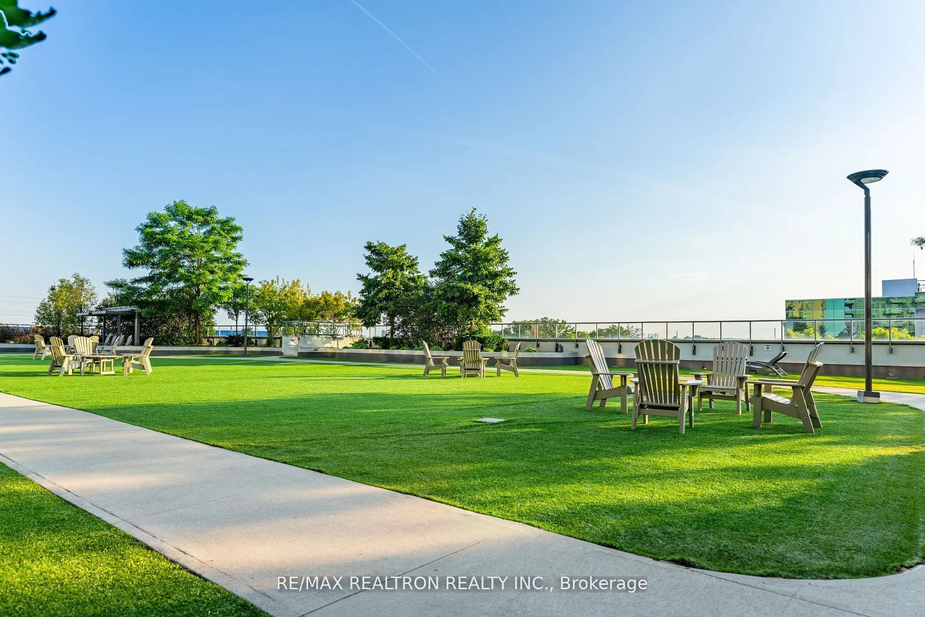 65 Oneida Crescent, #1809