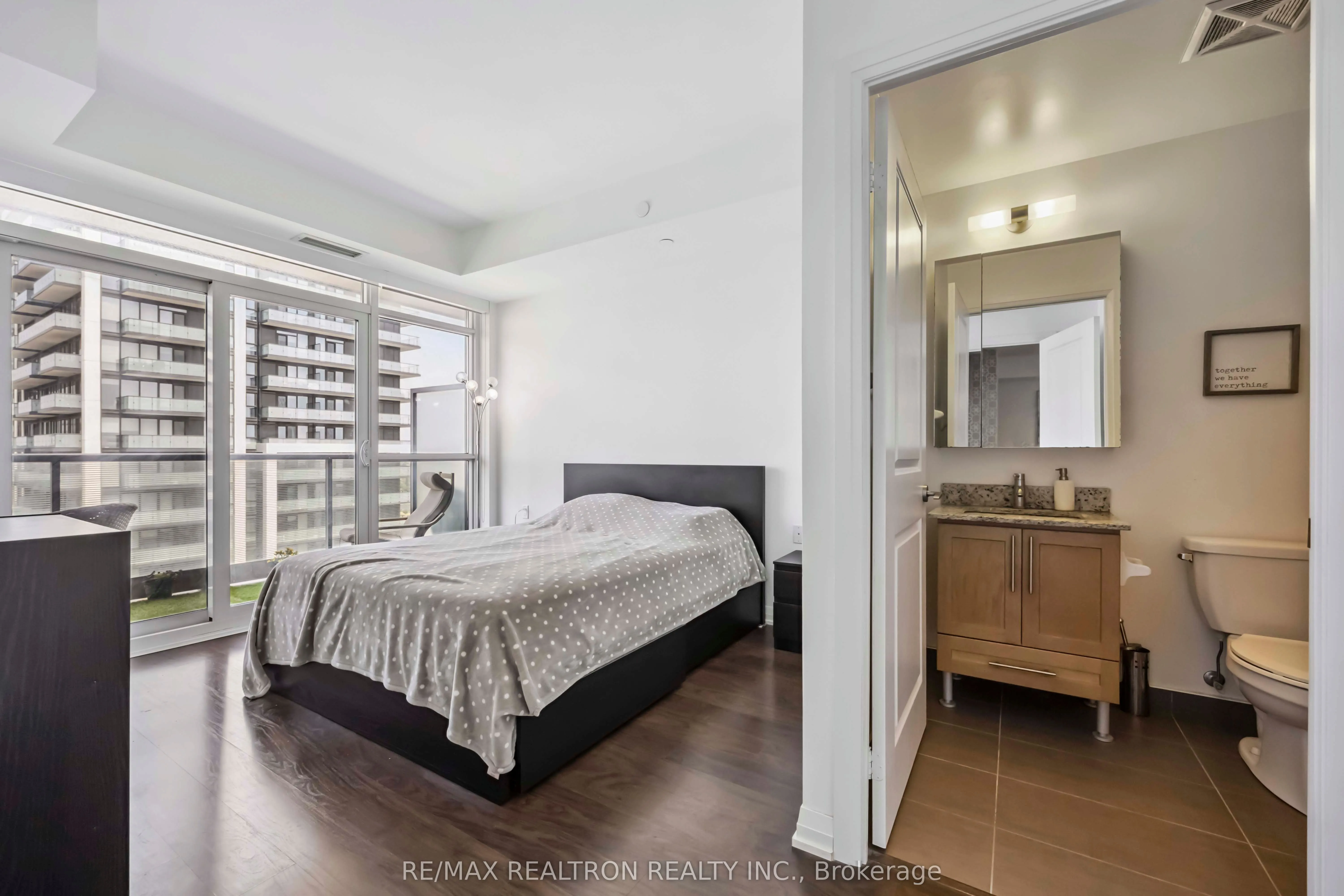 65 Oneida Crescent, #1809