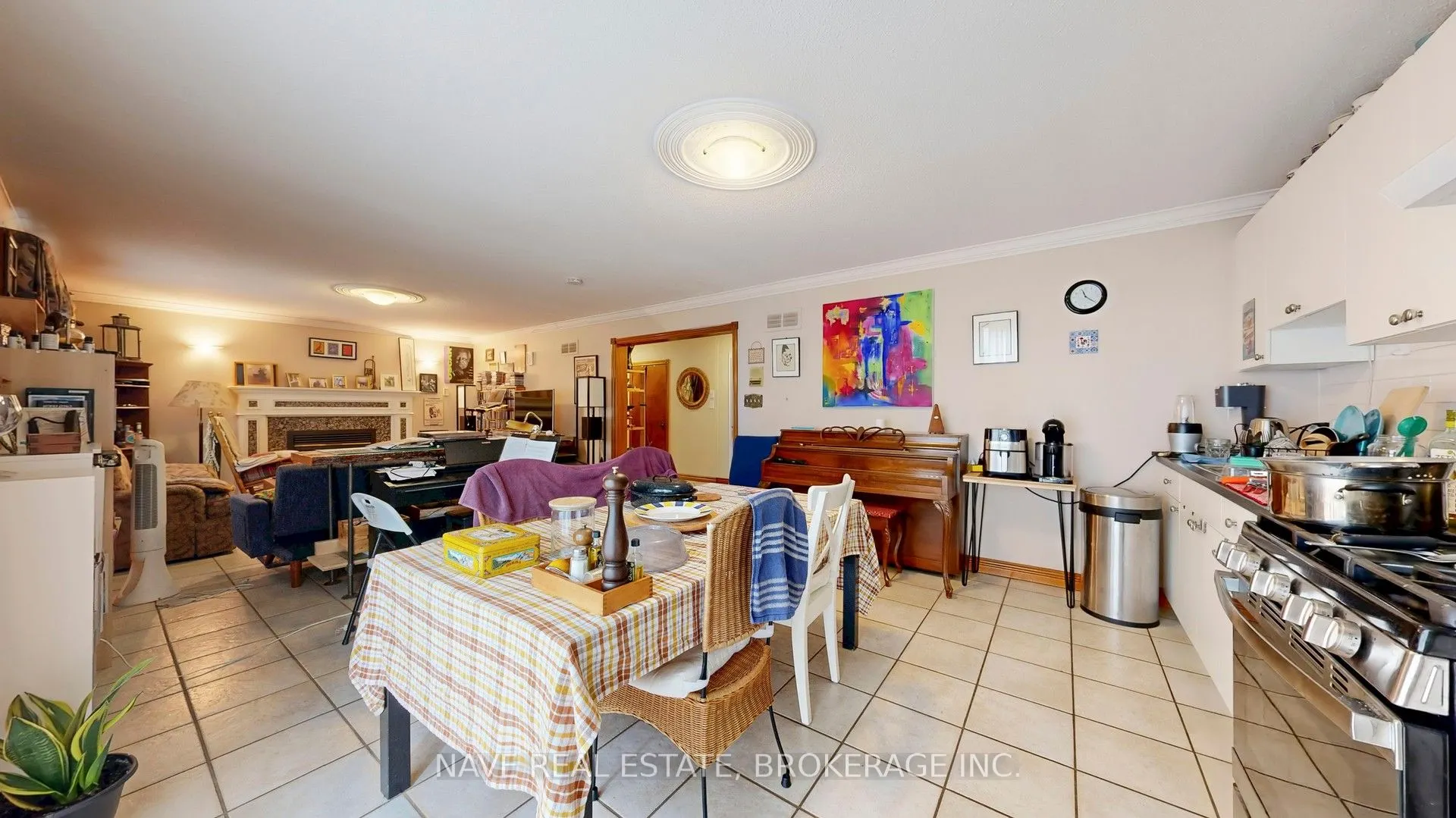 9747 Bathurst Street